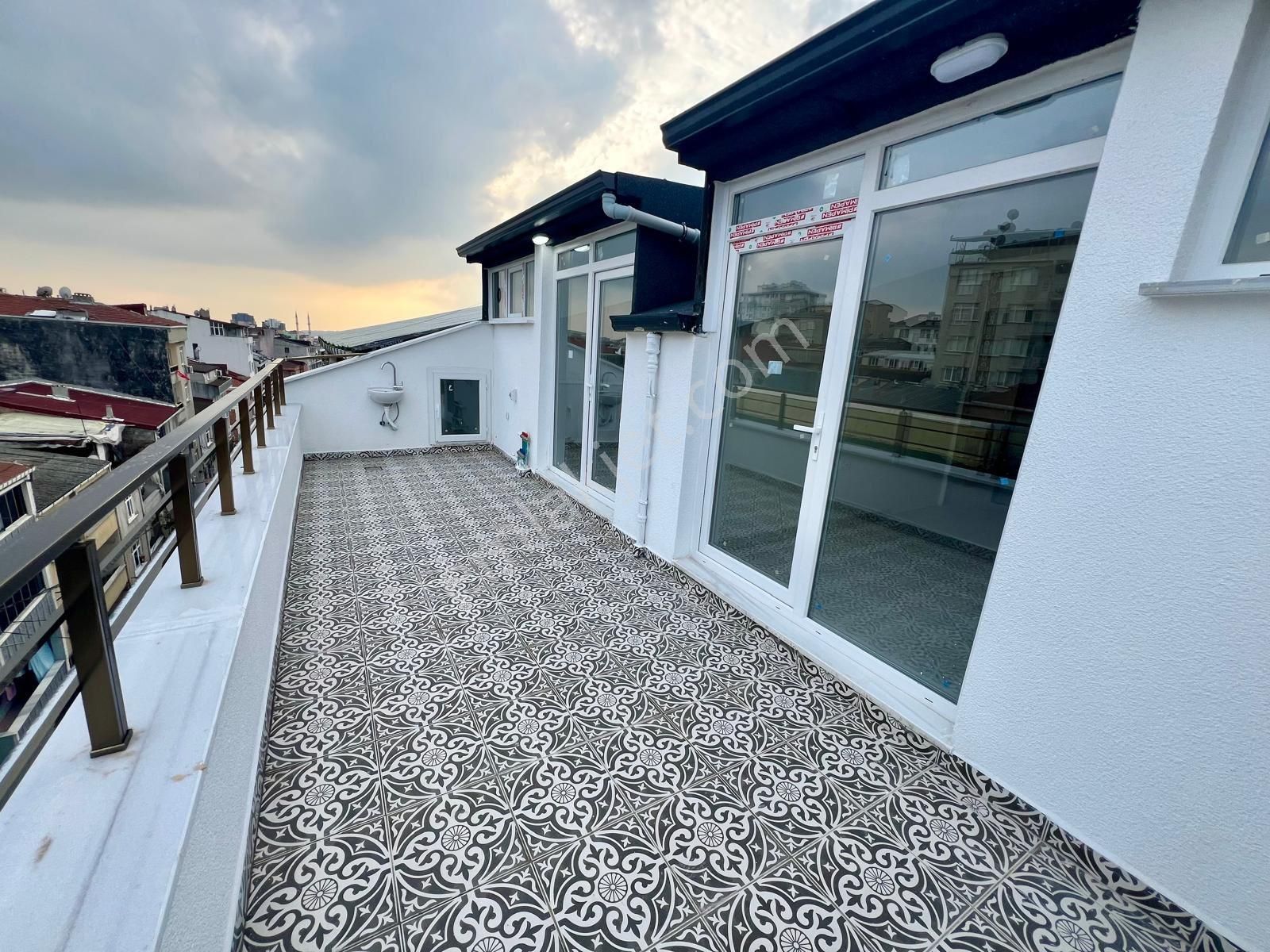 İmren Gayrimenkulden Söğütlüçeşme Mh.'sinde Satılık Lüks Yapım 4+2 235 M2 Sıfır Dubleks - Görsel 27