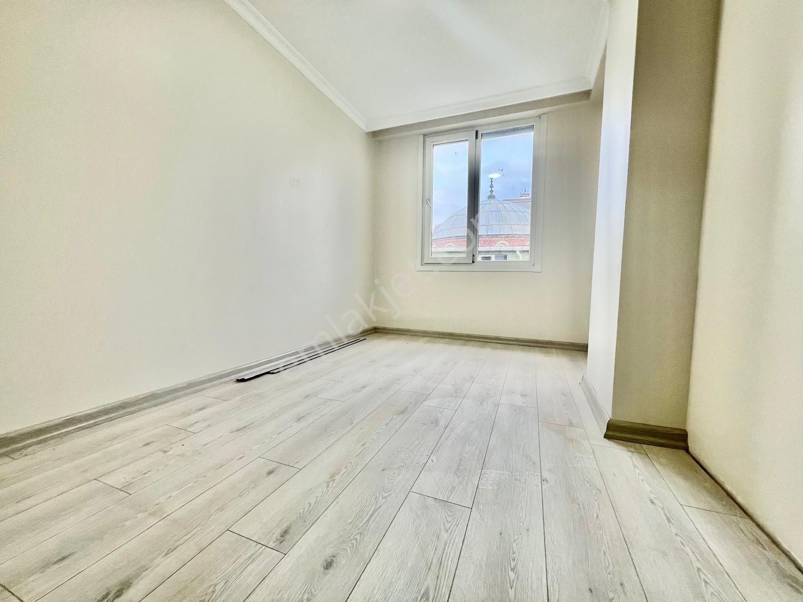 İmren Gayrimenkulden Söğütlüçeşme Mh.'sinde Satılık Lüks Yapım 4+2 235 M2 Sıfır Dubleks - Görsel 14