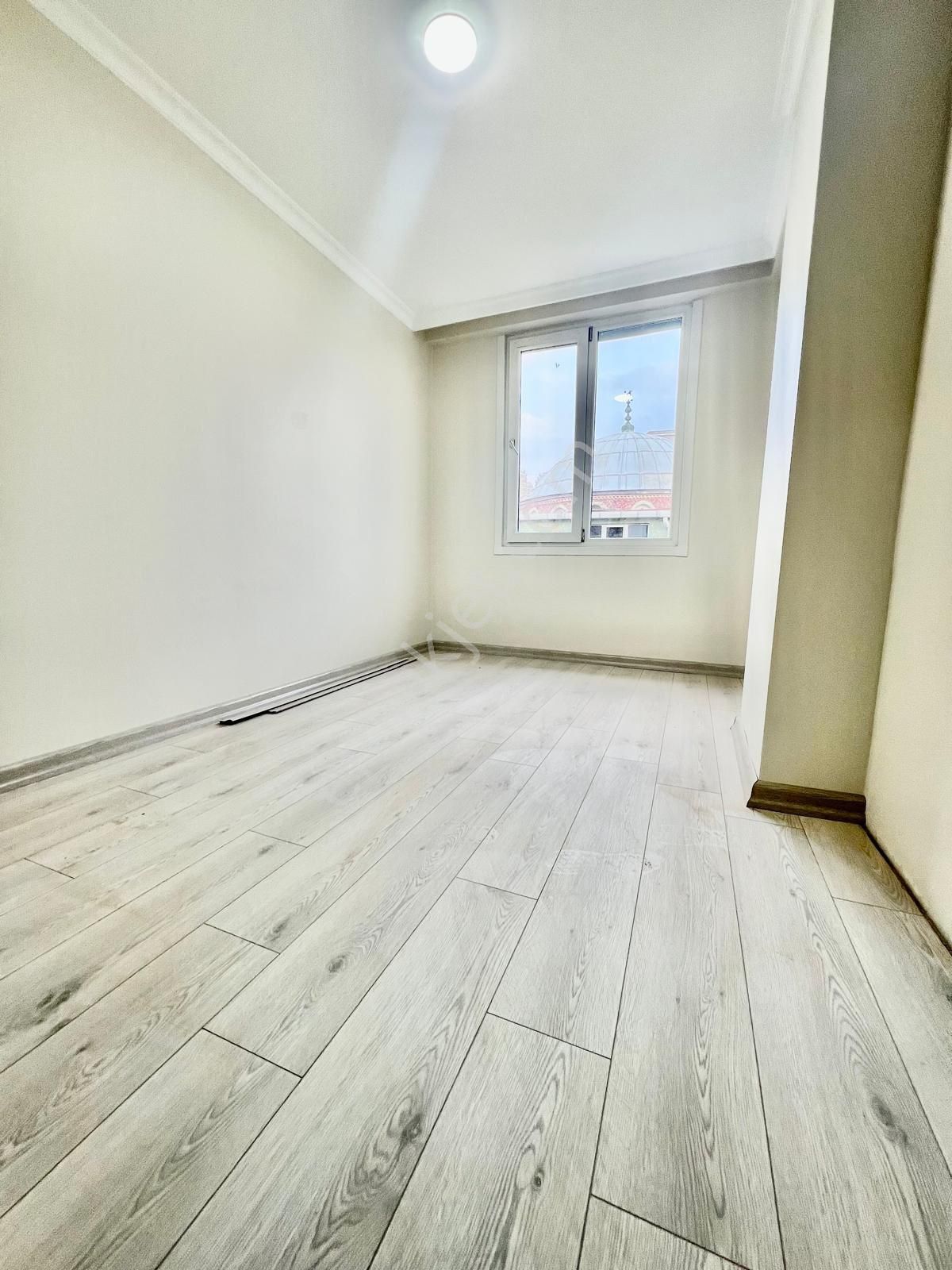 İmren Gayrimenkulden Söğütlüçeşme Mh.'sinde Satılık Lüks Yapım 4+2 235 M2 Sıfır Dubleks - Görsel 15