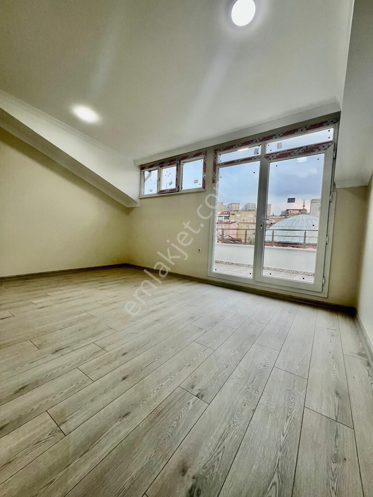 İmren Gayrimenkulden Söğütlüçeşme Mh.'sinde Satılık Lüks Yapım 4+2 235 M2 Sıfır Dubleks - Görsel 23