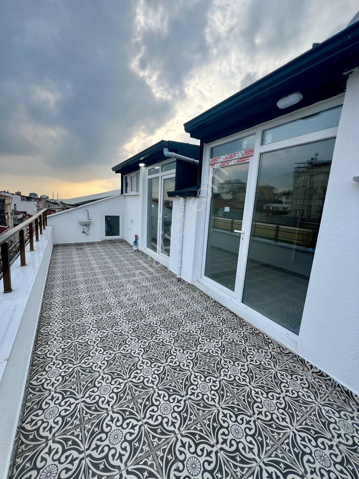 İmren Gayrimenkulden Söğütlüçeşme Mh.'sinde Satılık Lüks Yapım 4+2 235 M2 Sıfır Dubleks - Görsel 26