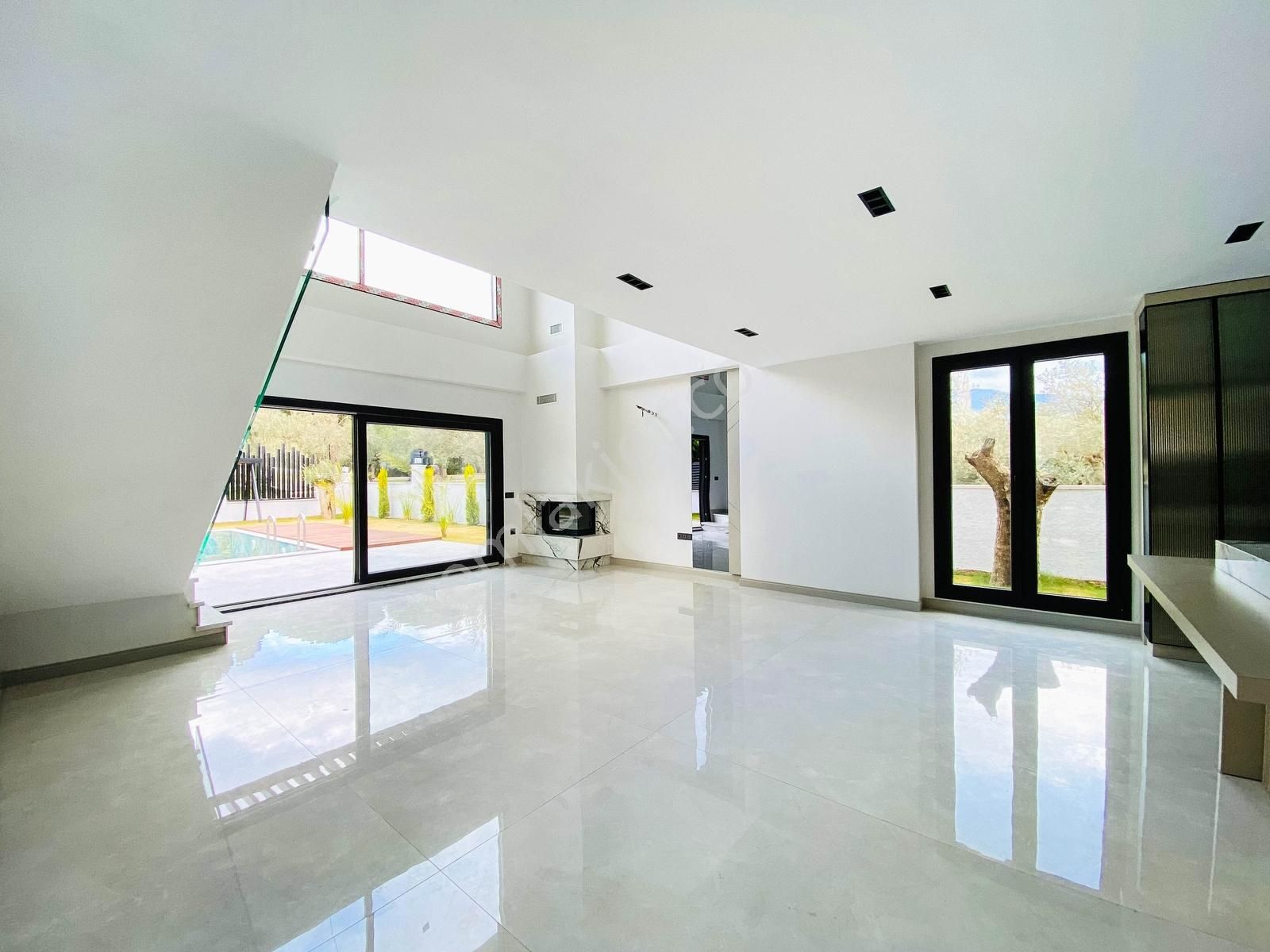 ✅ Kerim'den Satılık Lüks Havuzlu Müstakil 3+1 Sıfır Villa - Görsel 16