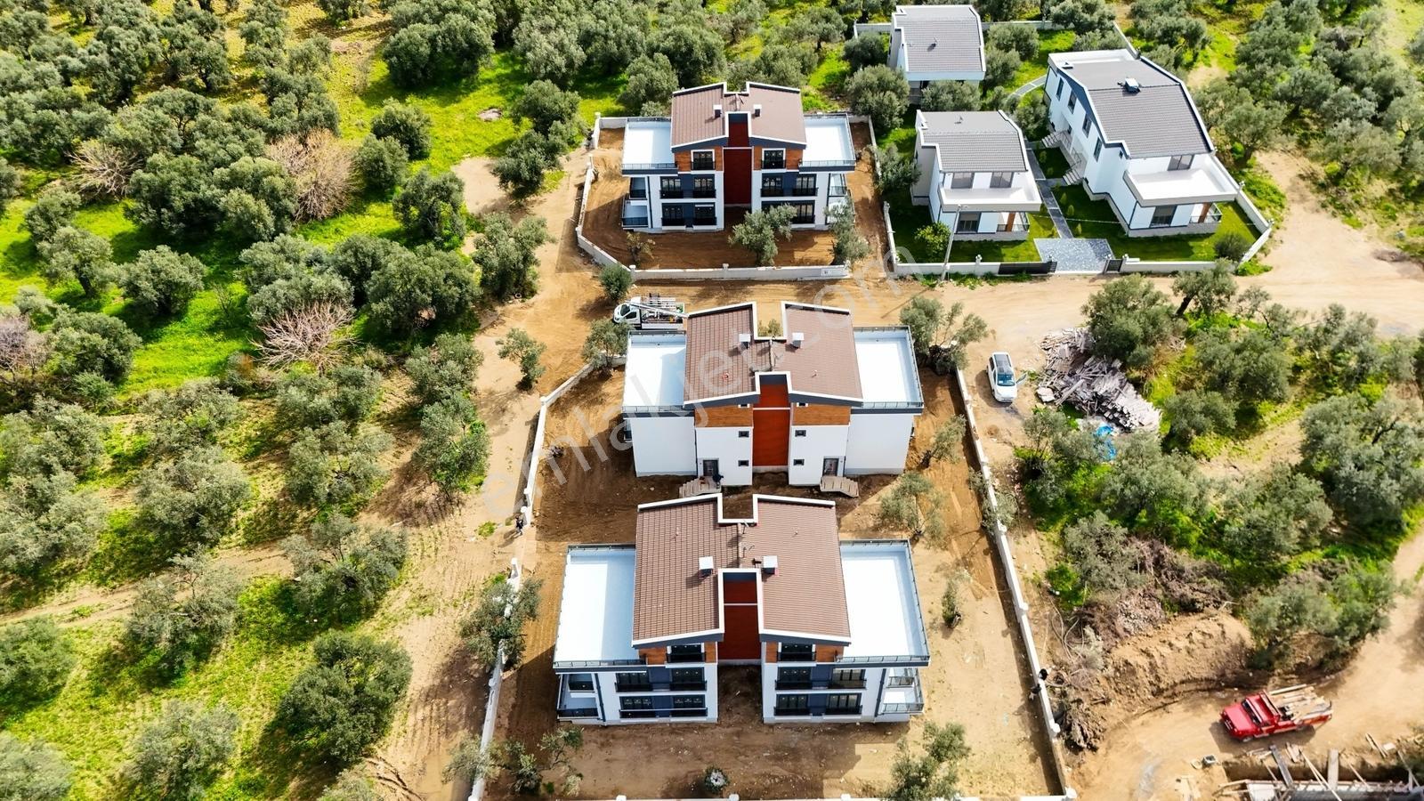 Kerim'den Altınoluk Satılık Denize 5dk Sıfır Bahçeli Villa - Görsel 23