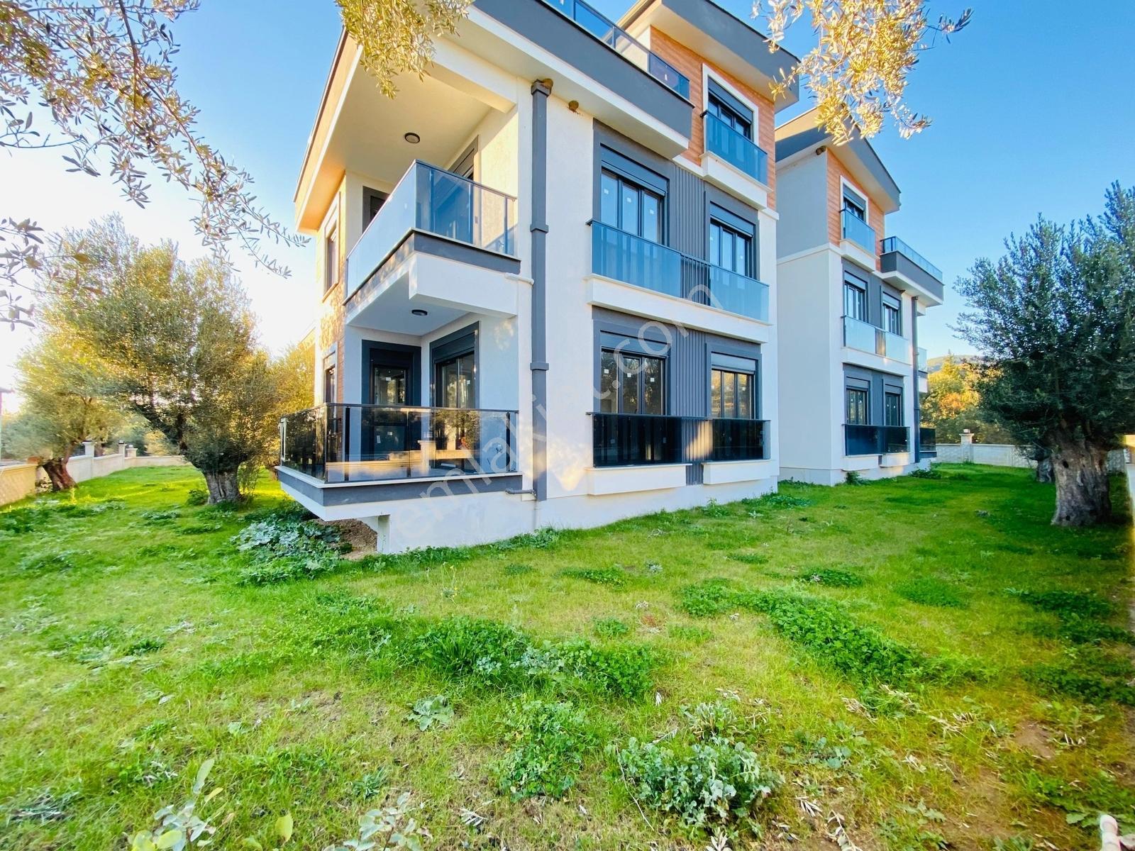 Kerim'den Altınoluk Satılık Denize 5dk Sıfır Bahçeli Villa - Görsel 34