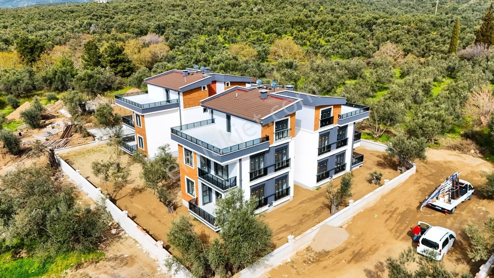 Kerim'den Altınoluk Satılık Denize 5dk Sıfır Bahçeli Villa - Görsel 31