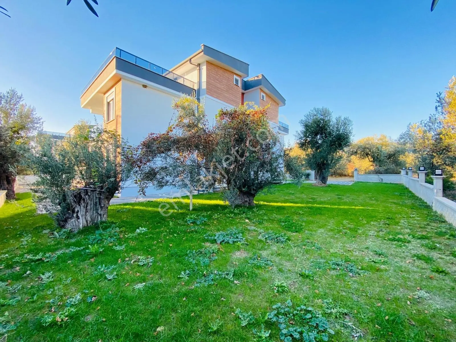 Kerim'den Altınoluk Satılık Denize 5dk Sıfır Bahçeli Villa - Görsel 32