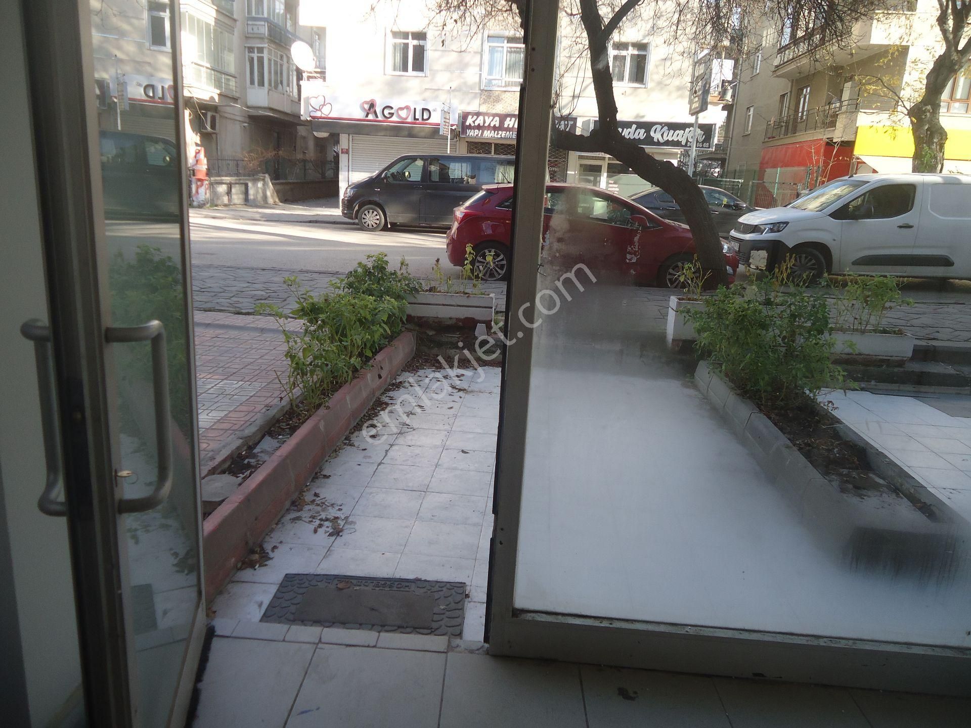 Aydınlıkevlerde Kiralık Dükkan Gizem Emlaktan - Görsel 3