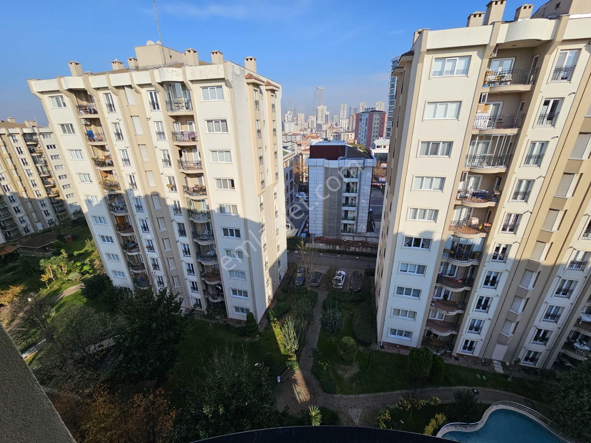 Ataşehir İçerenköy Kiptaş Evleri'nde 3+1 Balkonlu 145m2 Kiralık Boş Daire - Görsel 19