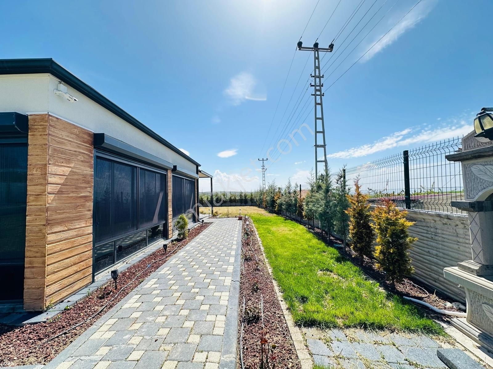 Höbekte Eşsiz Güzellikte Butik Villa - Görsel 23