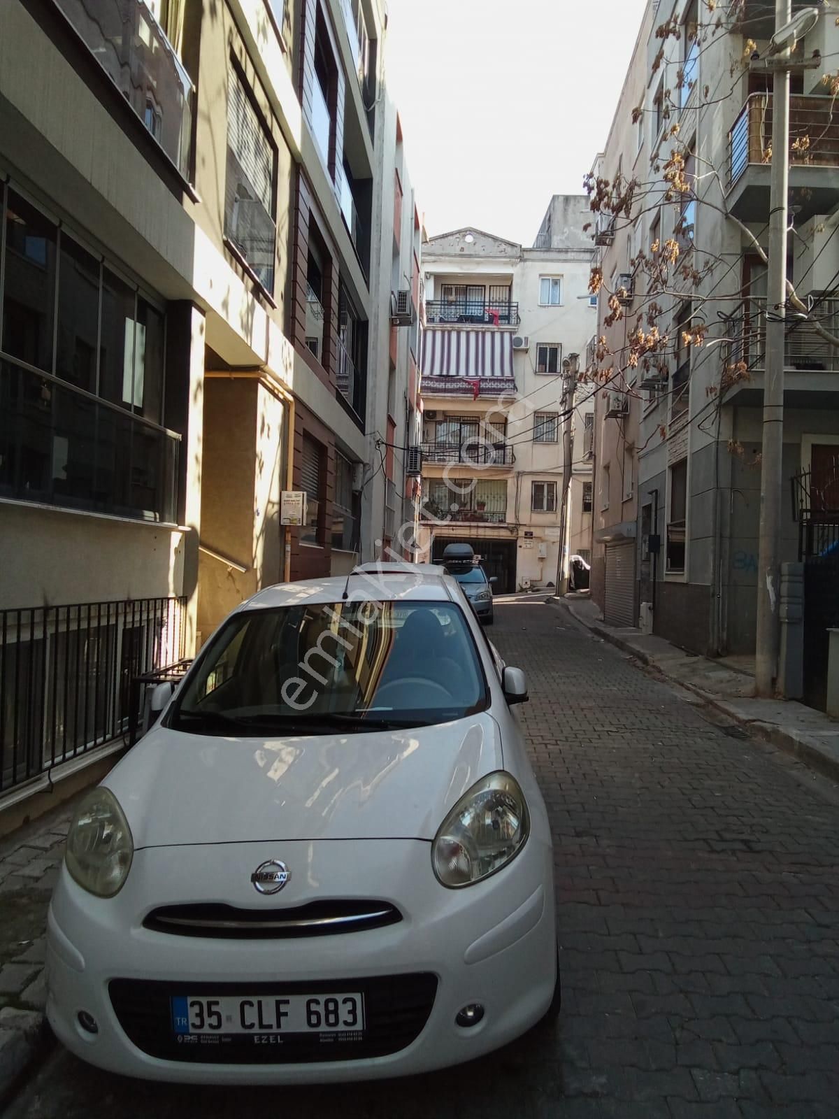 Satılık 2+1 Üçyolda Metro Yakını Bahçeli Daire - Görsel 11