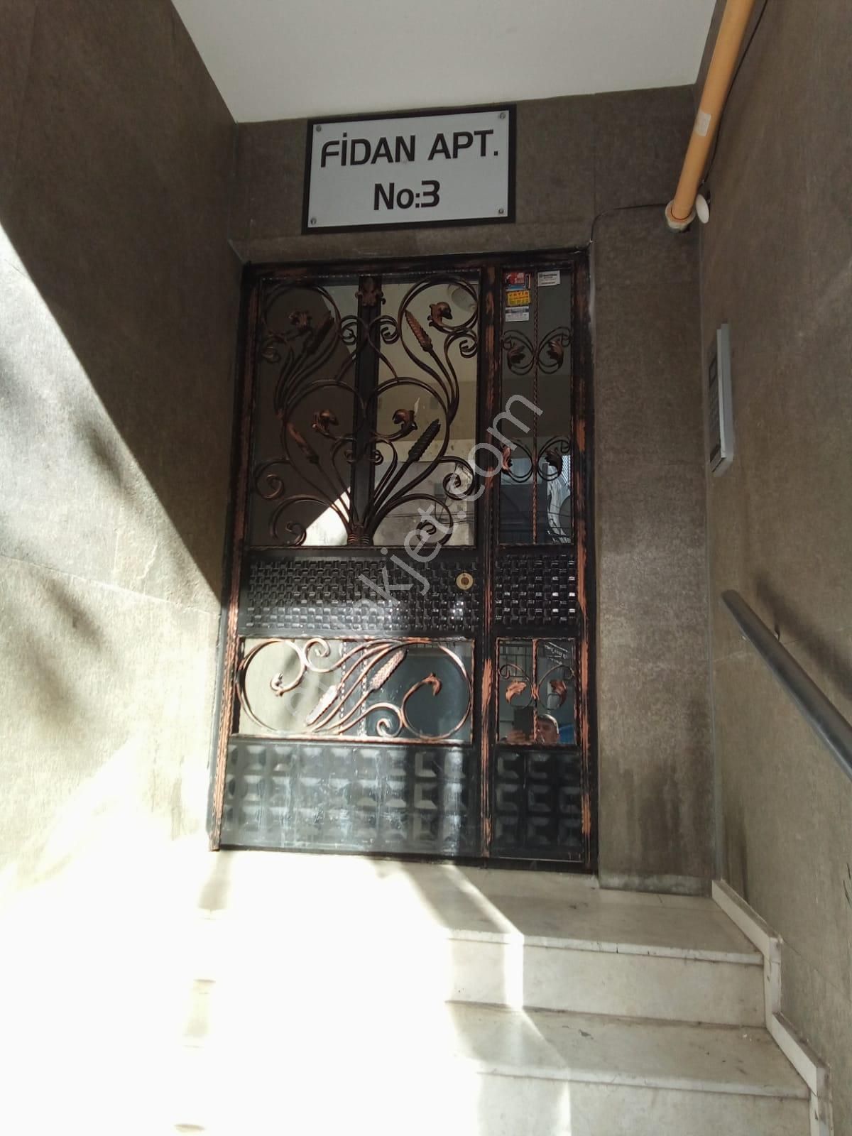 Satılık 2+1 Üçyolda Metro Yakını Bahçeli Daire - Görsel 7