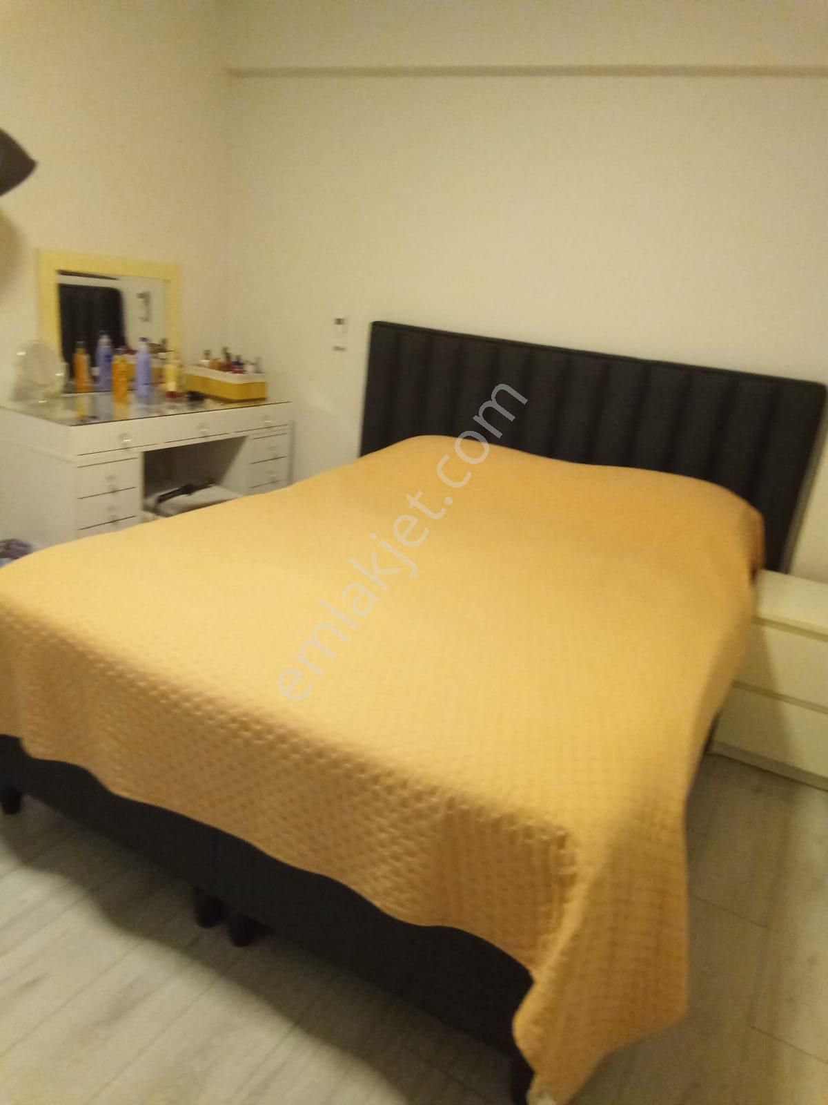 Satılık 2+1 Üçyolda Metro Yakını Bahçeli Daire - Görsel 8