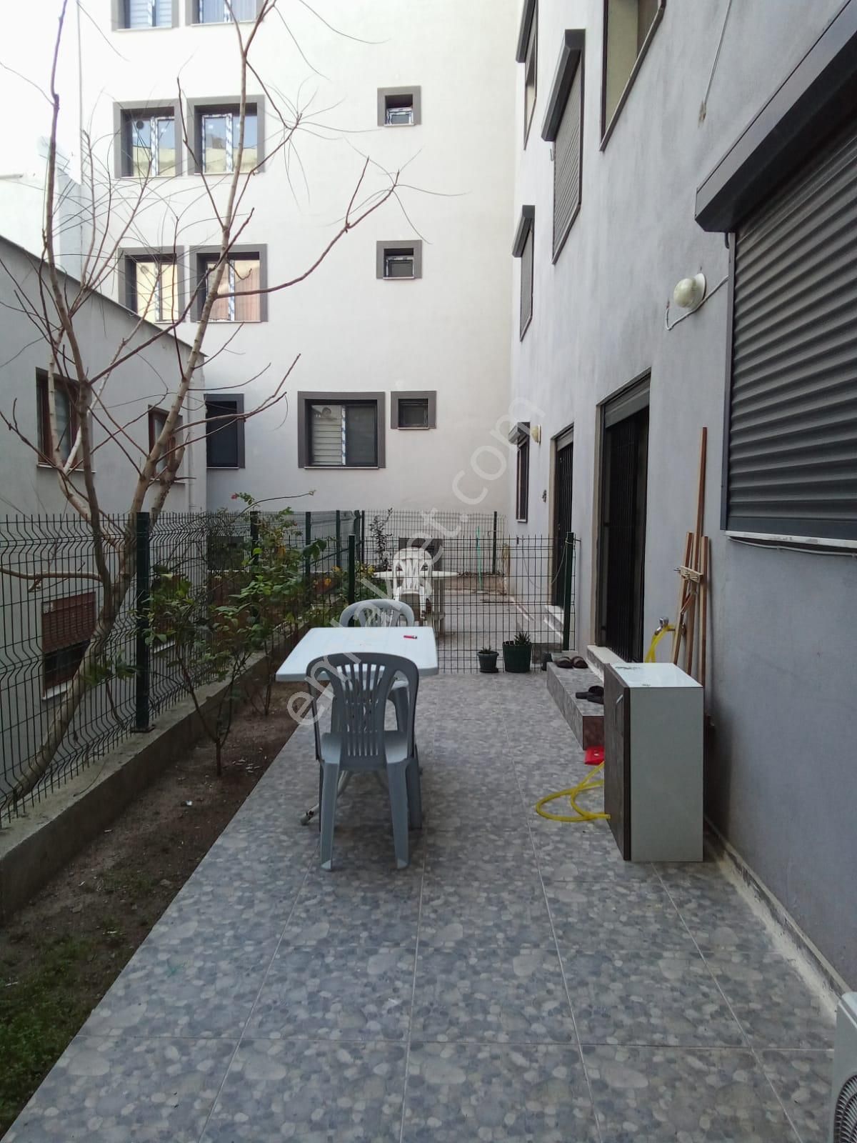 Satılık 2+1 Üçyolda Metro Yakını Bahçeli Daire - Görsel 2