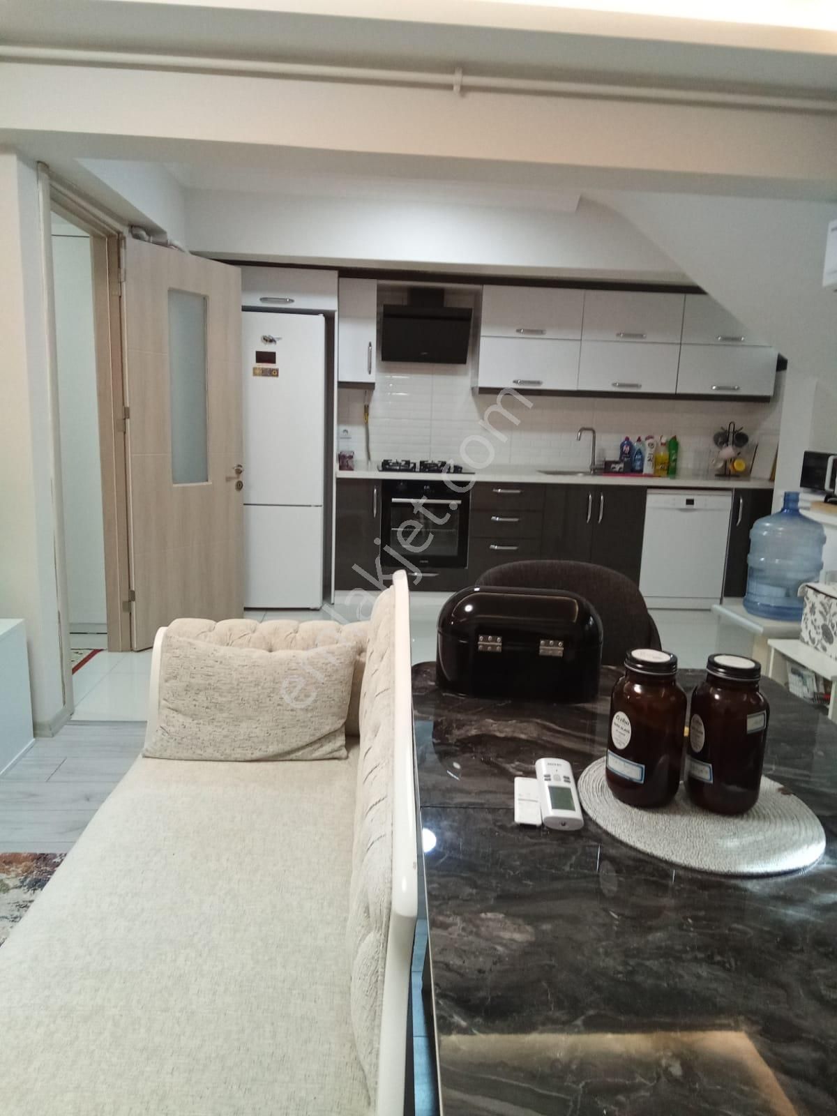 Satılık 2+1 Üçyolda Metro Yakını Bahçeli Daire - Görsel 22