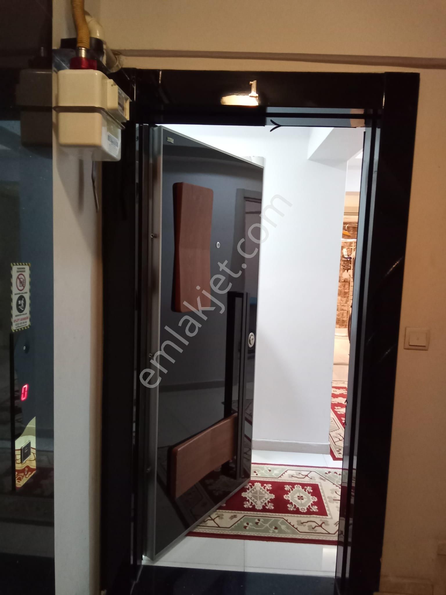 Satılık 2+1 Üçyolda Metro Yakını Bahçeli Daire - Görsel 13