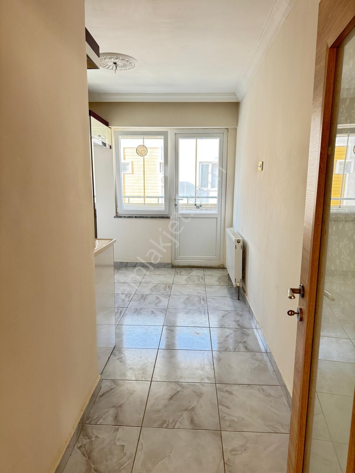 Site İçerisinde Temiz Kullanışlı Satılık 3+1 Daire - Görsel 18
