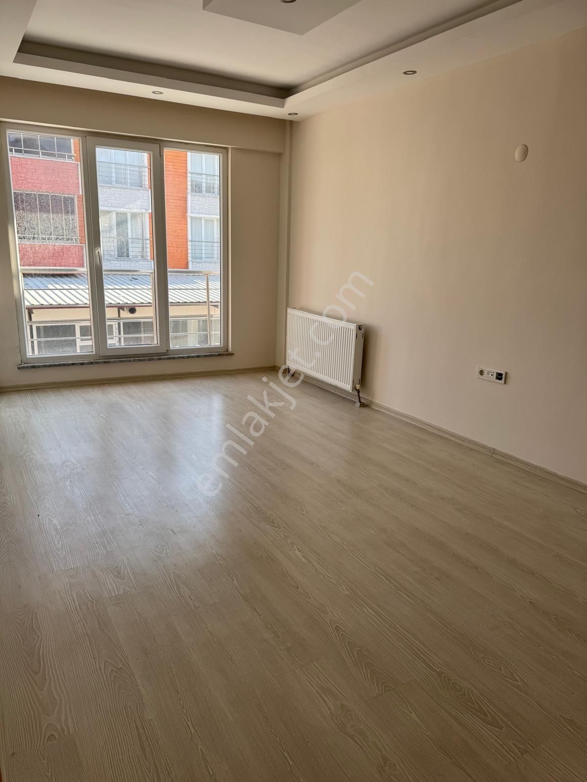 Site İçerisinde Temiz Kullanışlı Satılık 3+1 Daire - Görsel 2