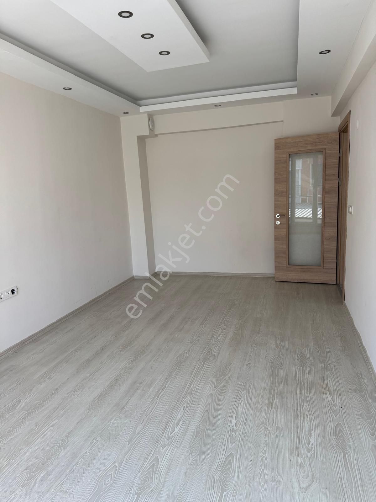 Site İçerisinde Temiz Kullanışlı Satılık 3+1 Daire - Görsel 13