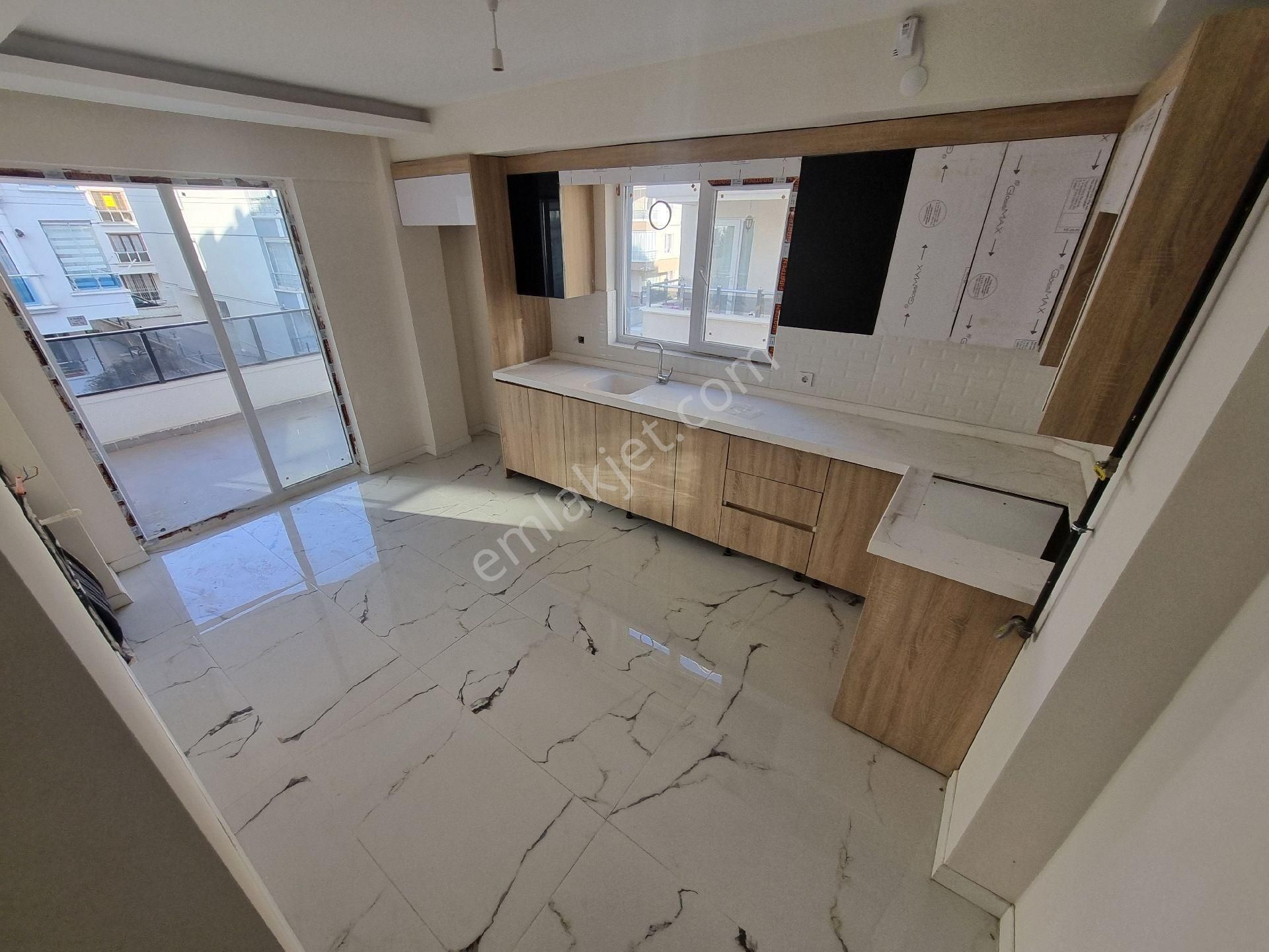 Sincan Yenikente-fırsat-okulyanı Merkezde İskanlı Satılık 3+1