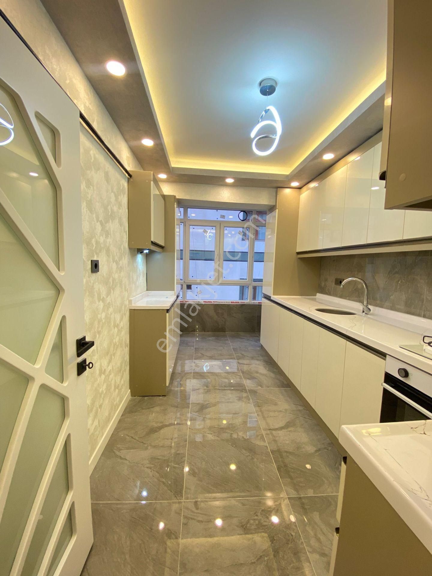 Süvari Mahhallesinde Satılık 3+1 Lux Yapılı Ara Kat Daire - Görsel 5