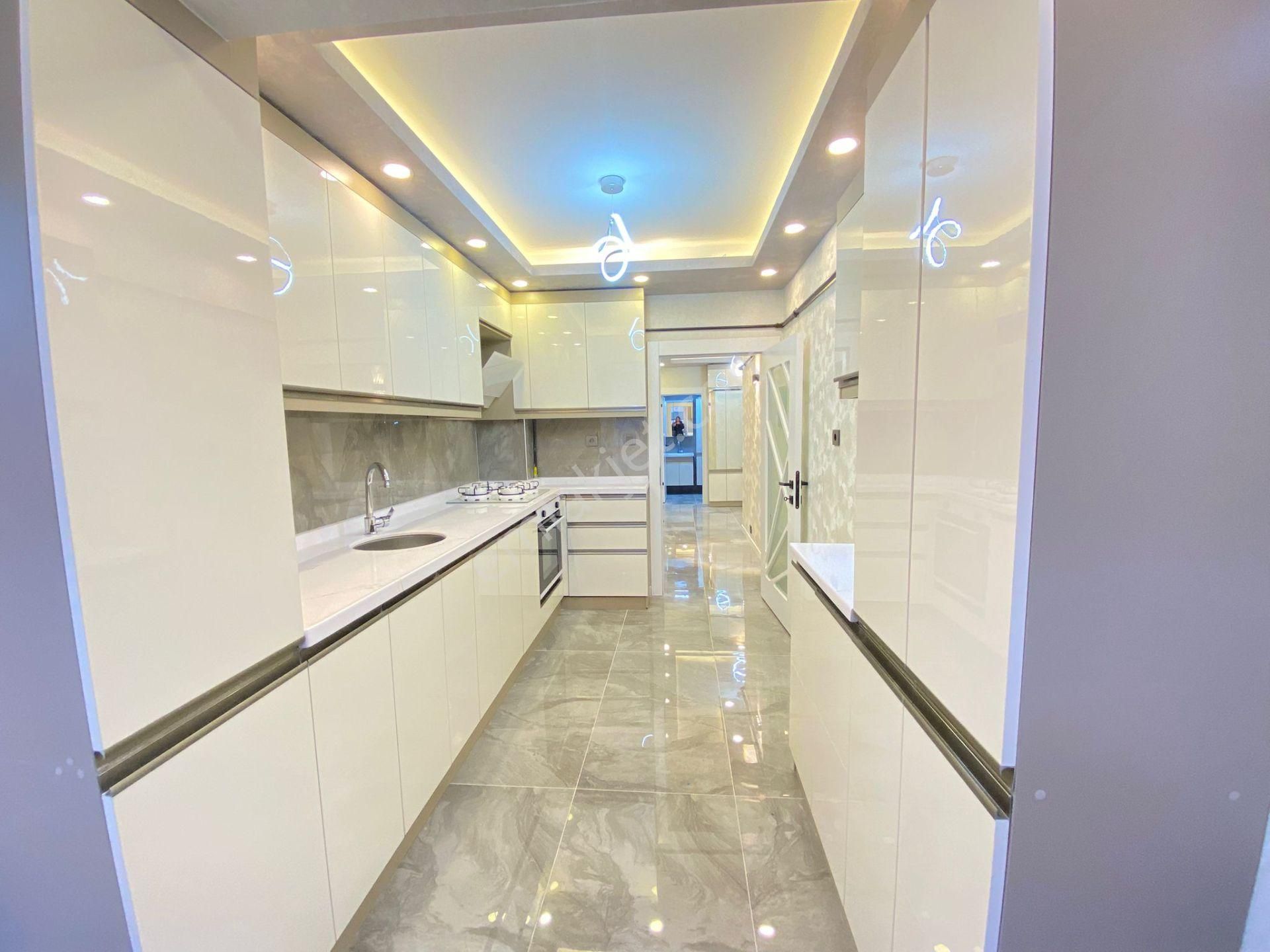 Süvari Mahhallesinde Satılık 3+1 Lux Yapılı Ara Kat Daire - Görsel 14