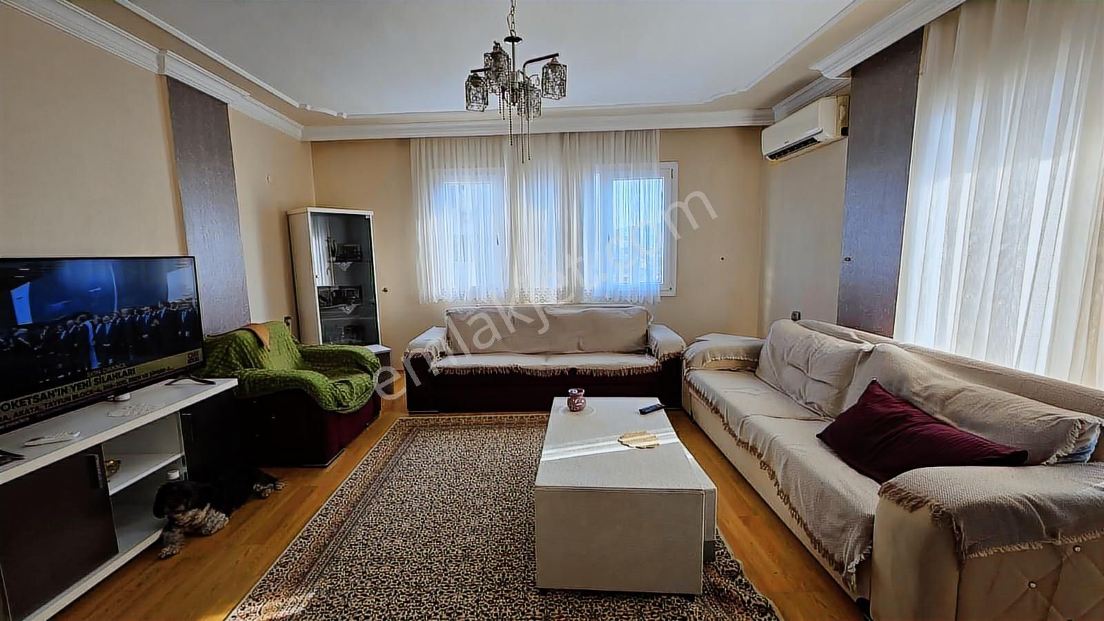 Kültür Caddesi Üzerinde Arakat 2+1 Kapalı Mutfak Daire