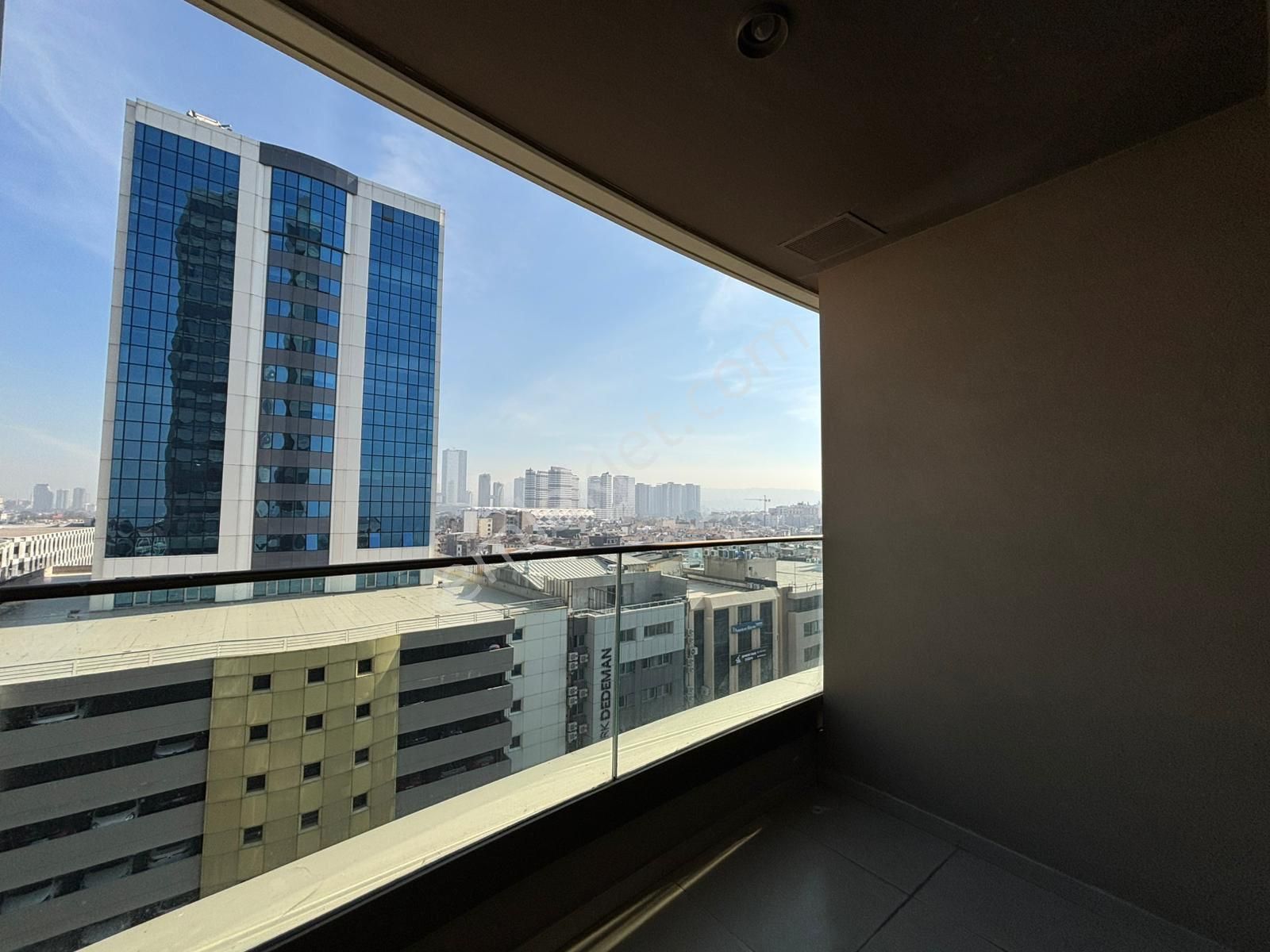 Alsancak Otoparklı Port Rezidansta 2+1 Eşyalı Kiralık Daire! - Görsel 17