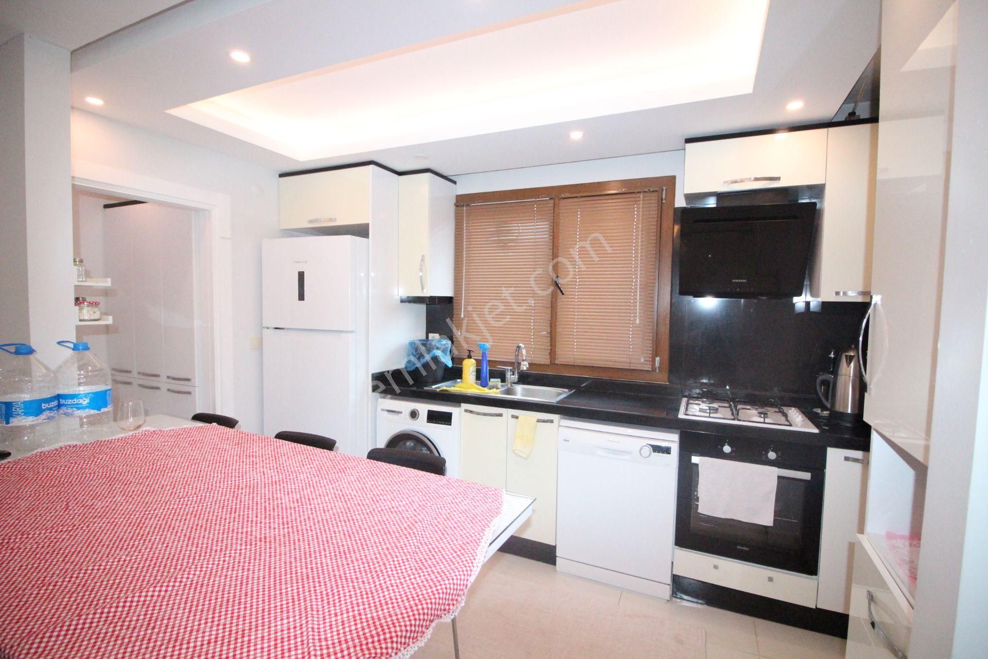 Bahçelievler Ulubatlı Hasan Cad. 4+1 Dublex Satılık Yeni Bina - Görsel 4