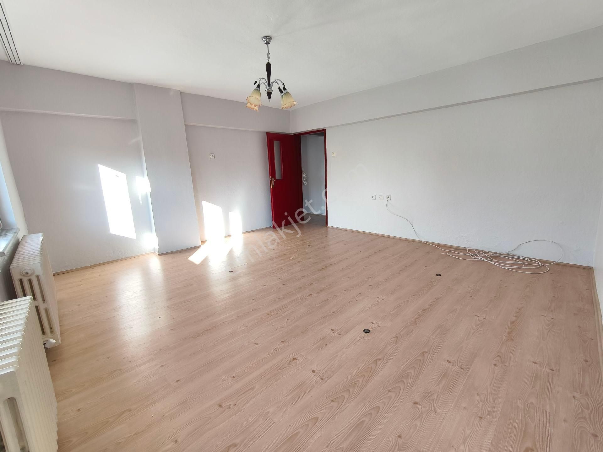 Pera'dan Kurtuluş Mh. Vatan Caddesinde Bakımlı,kiralık 3+1 Daire - Görsel 10