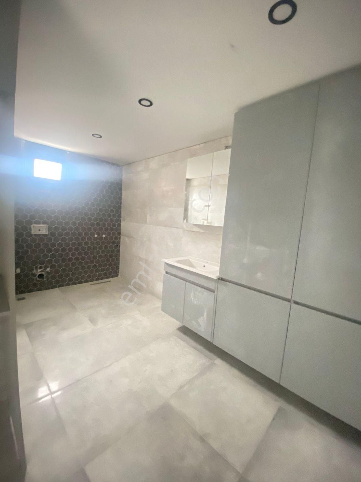 Üsküdar Selimiye'de Otoparklı, Kapanmaz Manzaralı Dubleks - Görsel 18