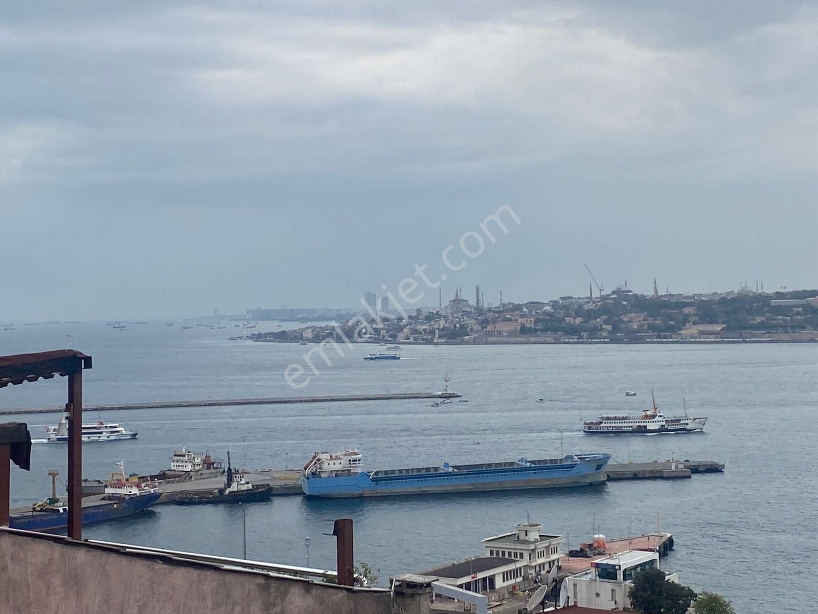 Üsküdar Selimiye'de Otoparklı, Kapanmaz Manzaralı Dubleks - Görsel 16