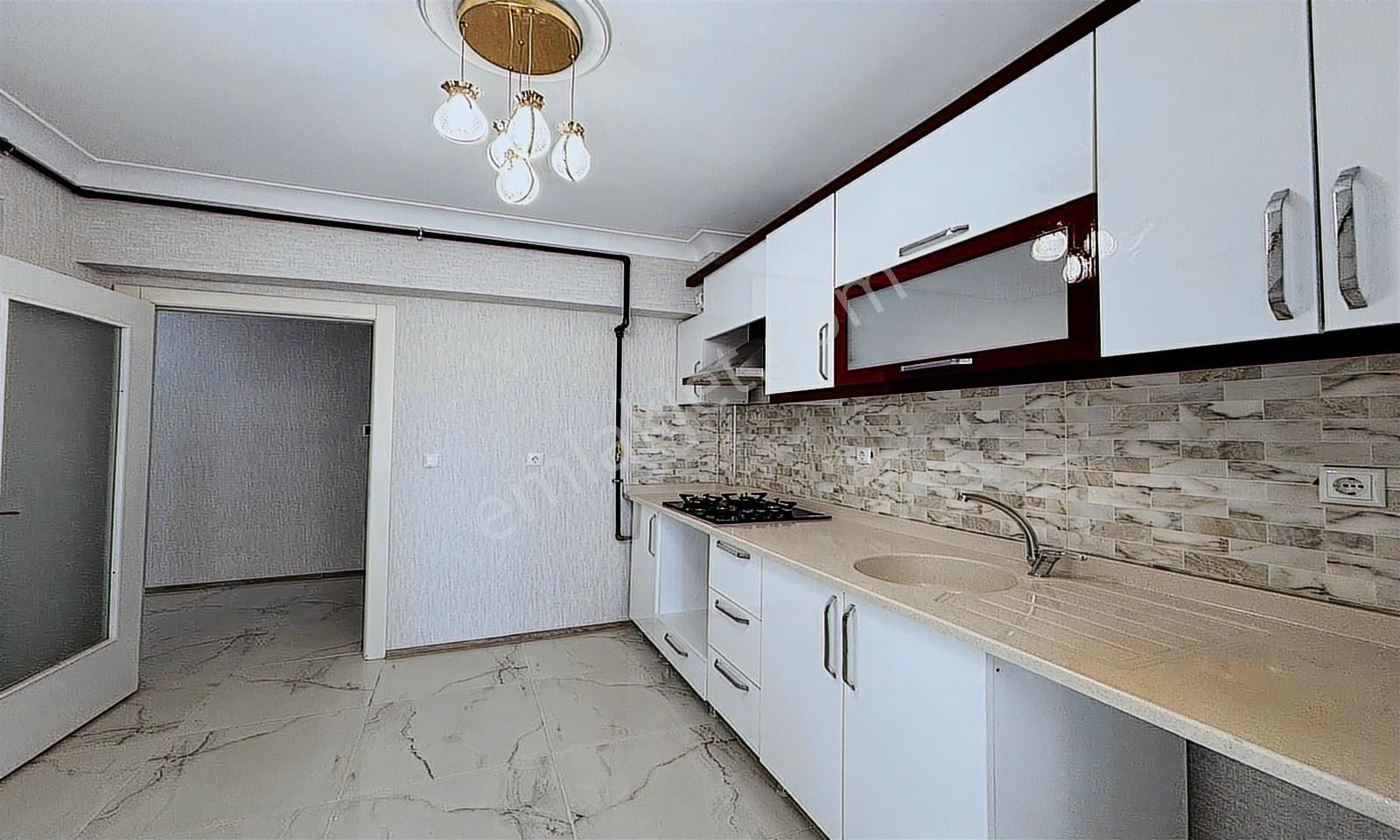 Bulvar'dan Karakaya'da Cadde Yakını Geniş Masrafsız 3+1 Daire!! - Görsel 5