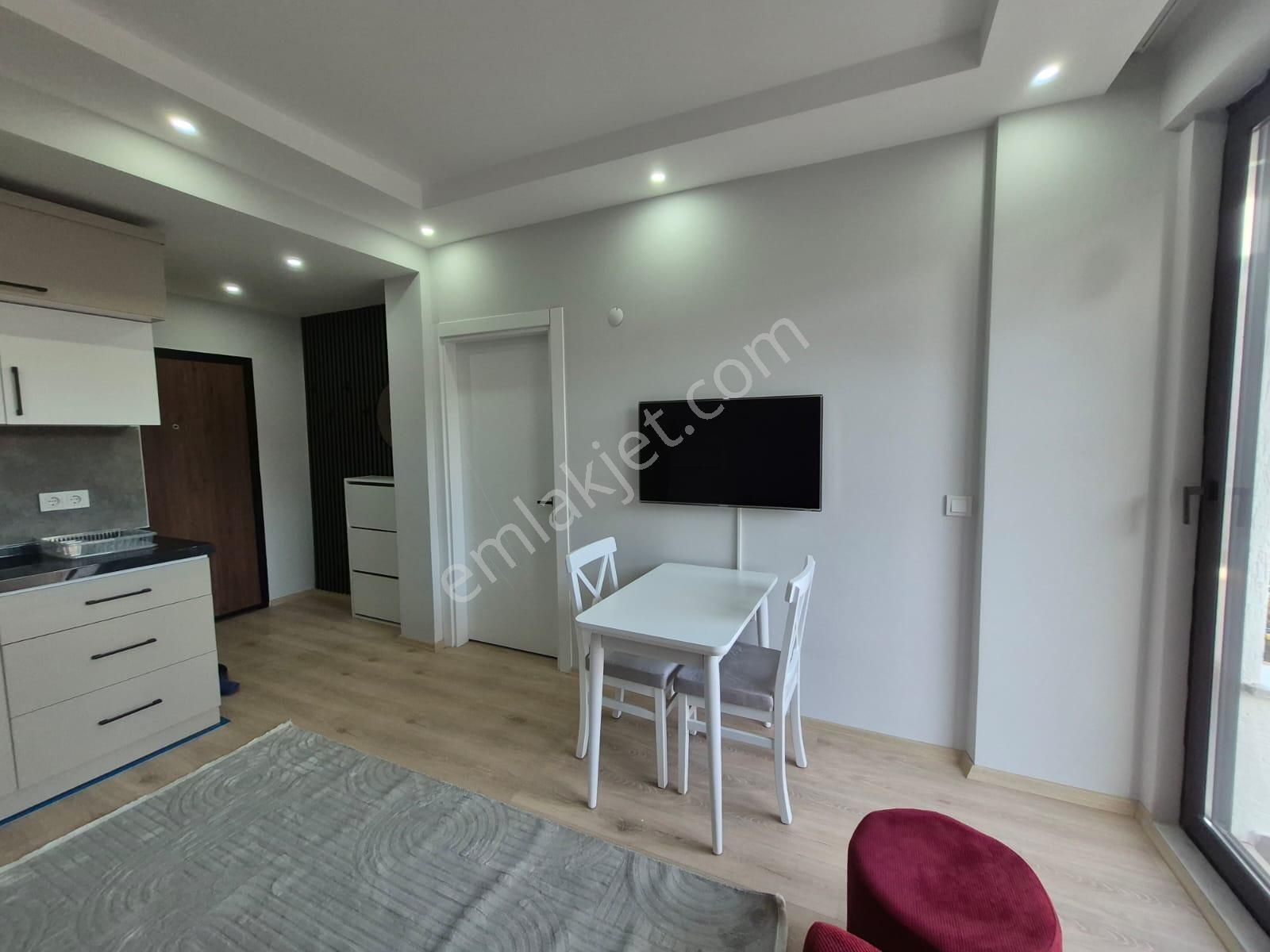 Rumeli World'den Bahçelievlerde Kiralık Eşyalı Sıfır 1+1 Daire - Görsel 3