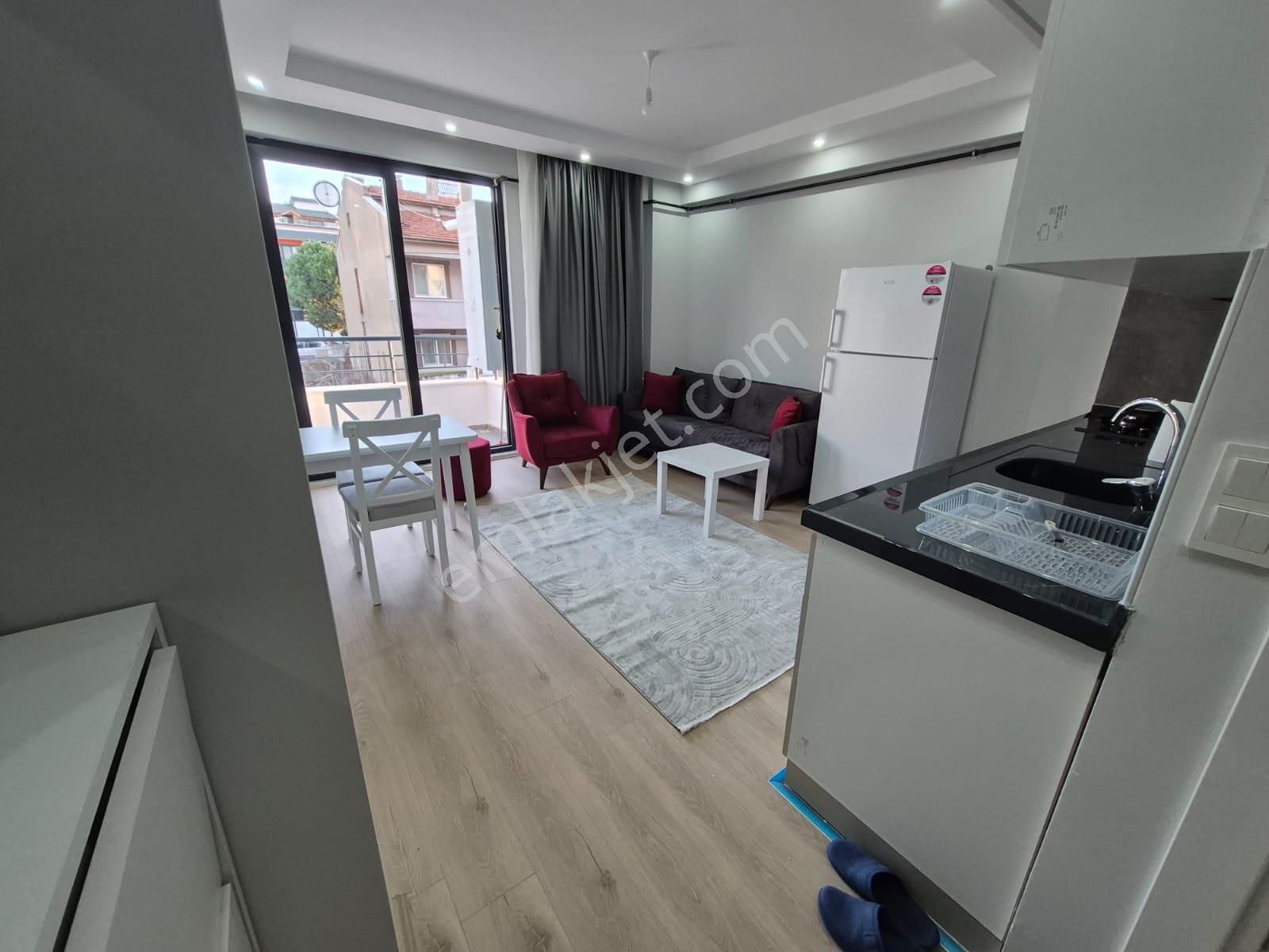 Rumeli World'den Bahçelievlerde Kiralık Eşyalı Sıfır 1+1 Daire - Görsel 5