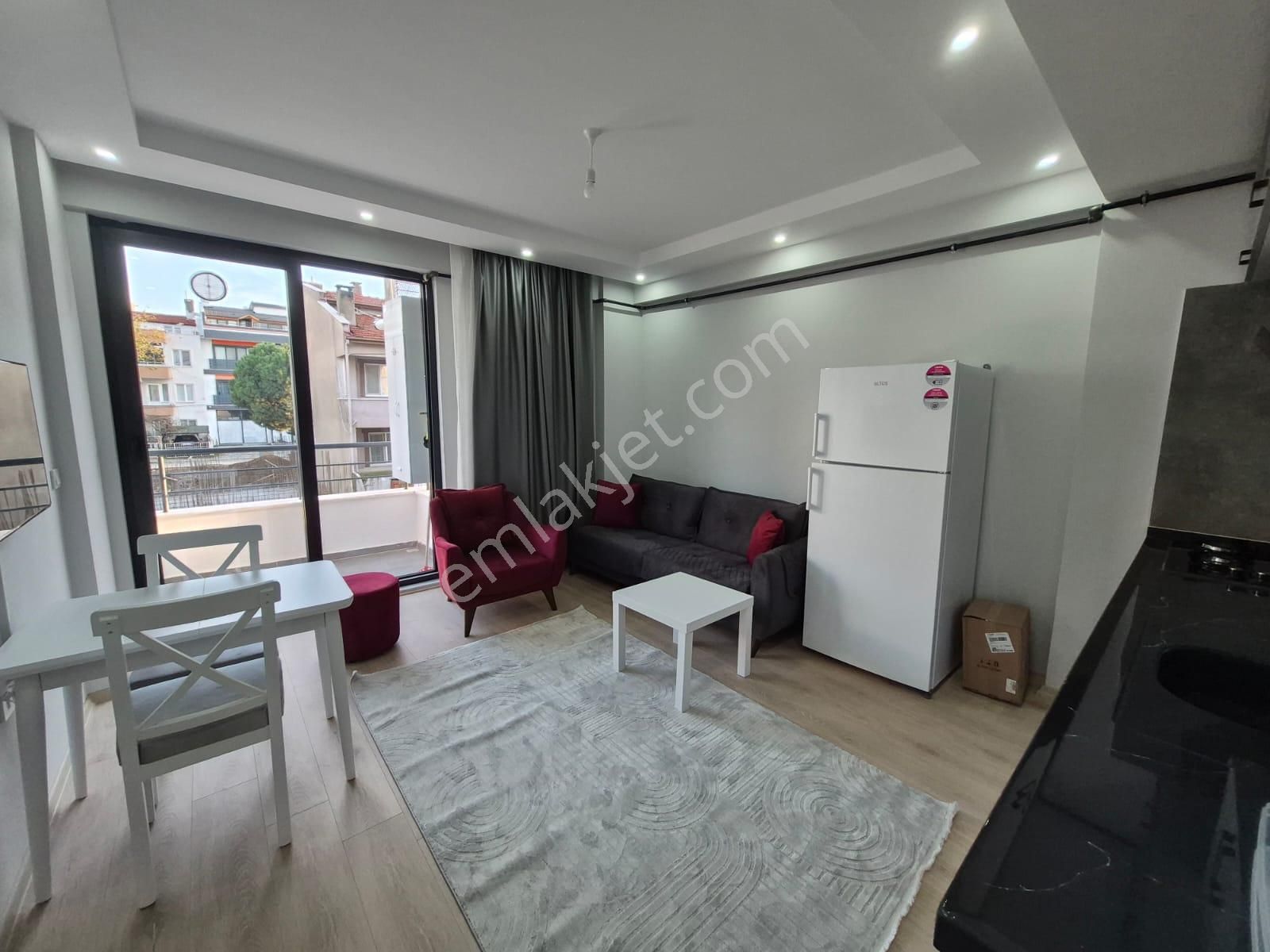 Rumeli World'den Bahçelievlerde Kiralık Eşyalı Sıfır 1+1 Daire - Görsel 4