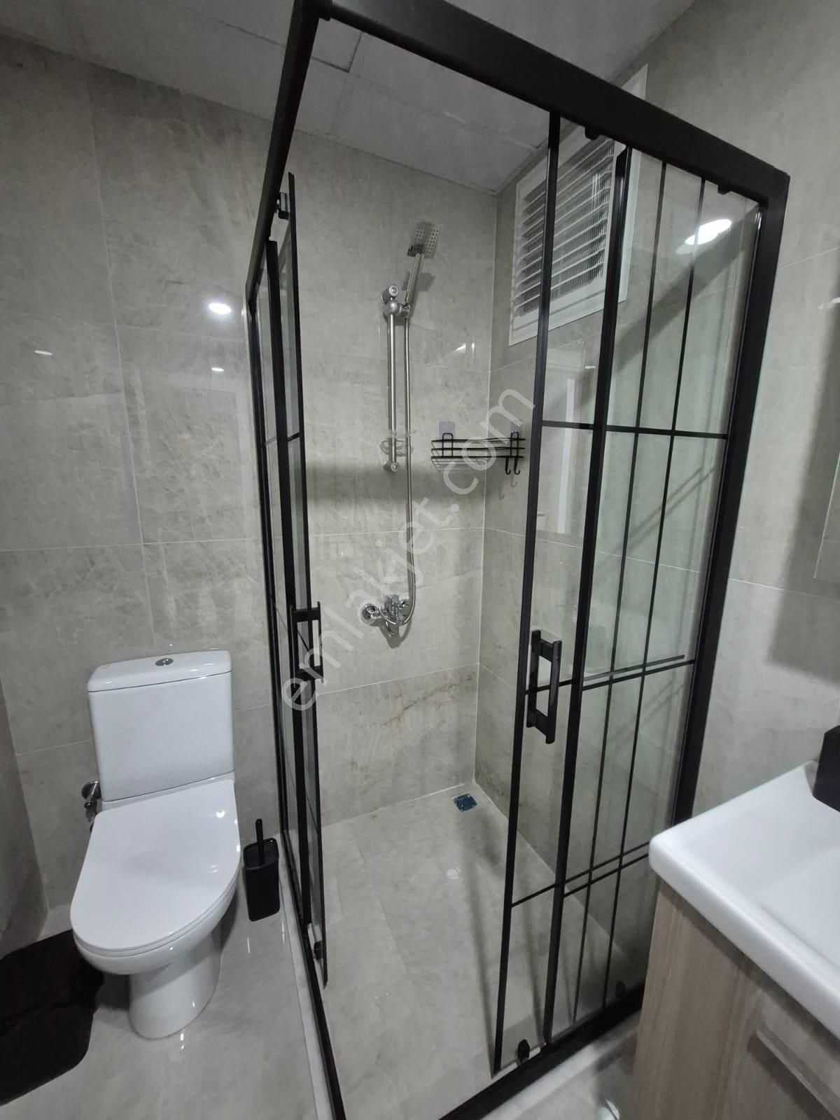 Rumeli World'den Bahçelievlerde Kiralık Eşyalı Sıfır 1+1 Daire - Görsel 15