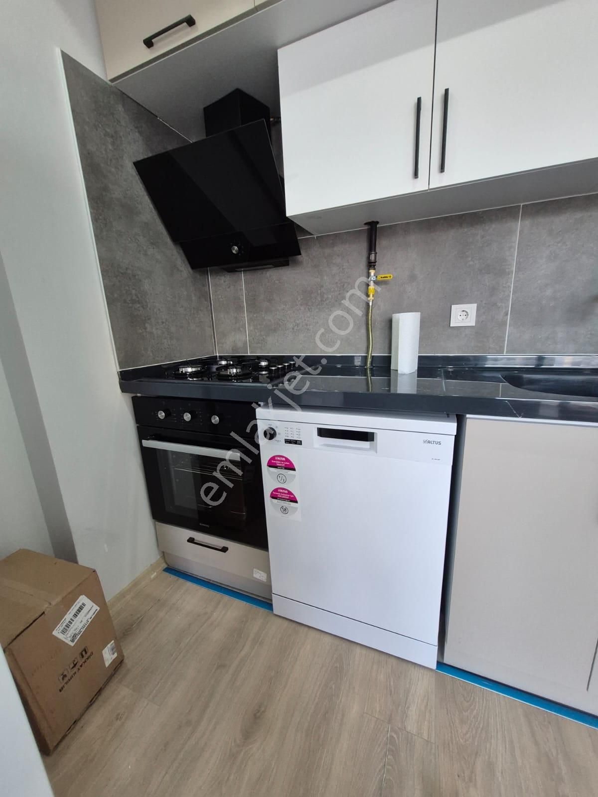 Rumeli World'den Bahçelievlerde Kiralık Eşyalı Sıfır 1+1 Daire - Görsel 11