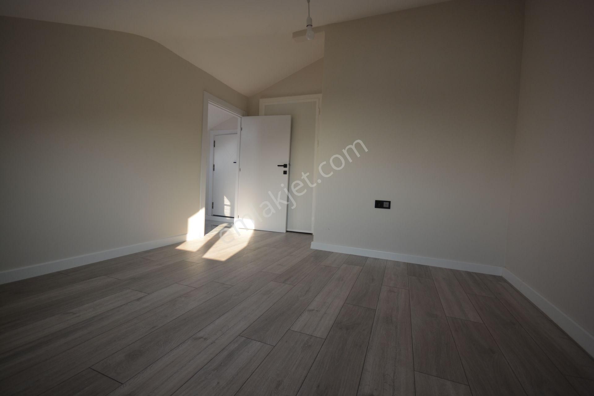 Satılık 120 Mk. Metroya Yakın Konumda 3+1 Daire - Görsel 23