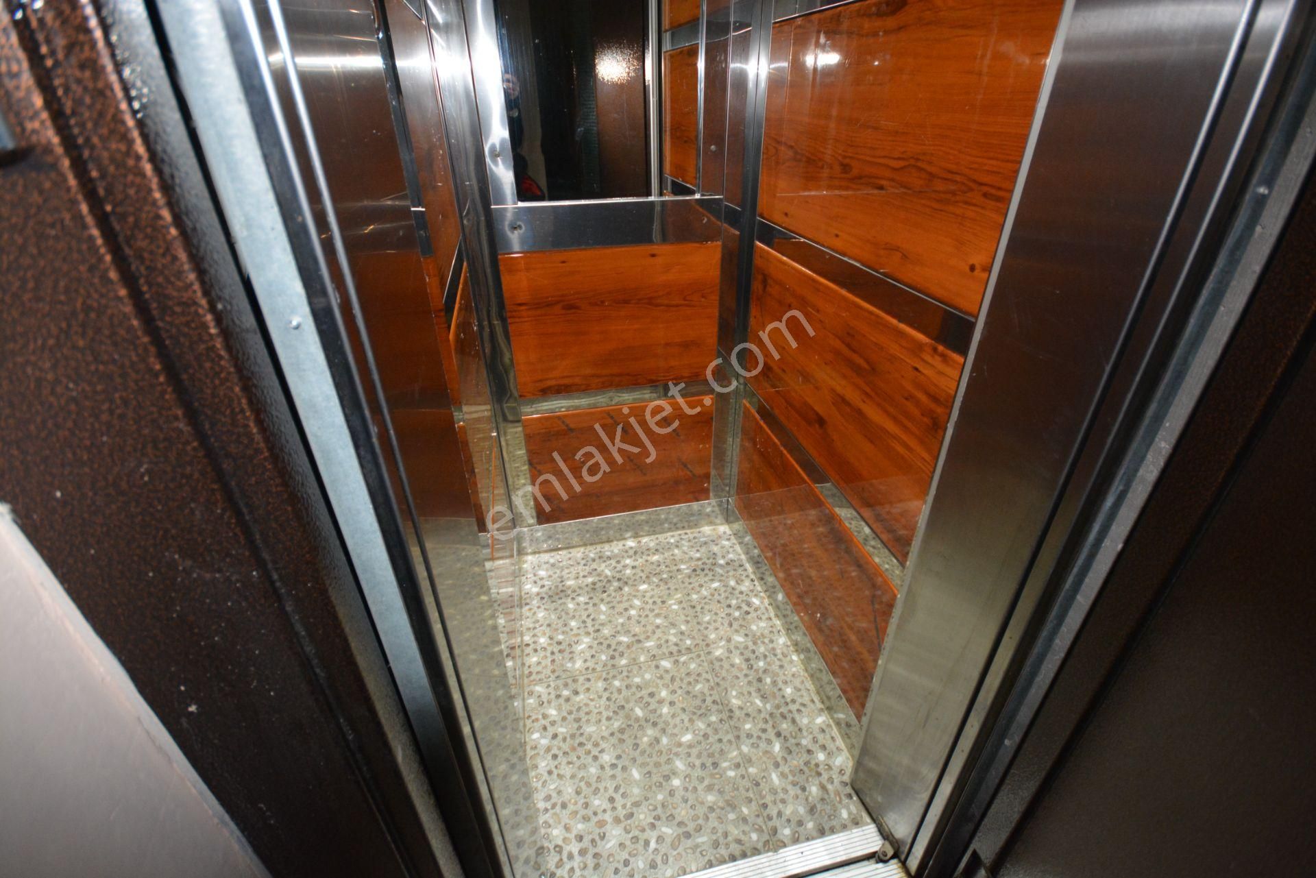 Satılık 120 Mk. Metroya Yakın Konumda 3+1 Daire - Görsel 30