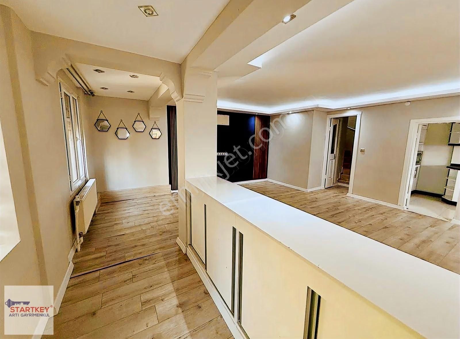 Çiğli Aydınlıkevler Köşe Konumda 5+1 Tripleks Satılık Villa - Görsel 9