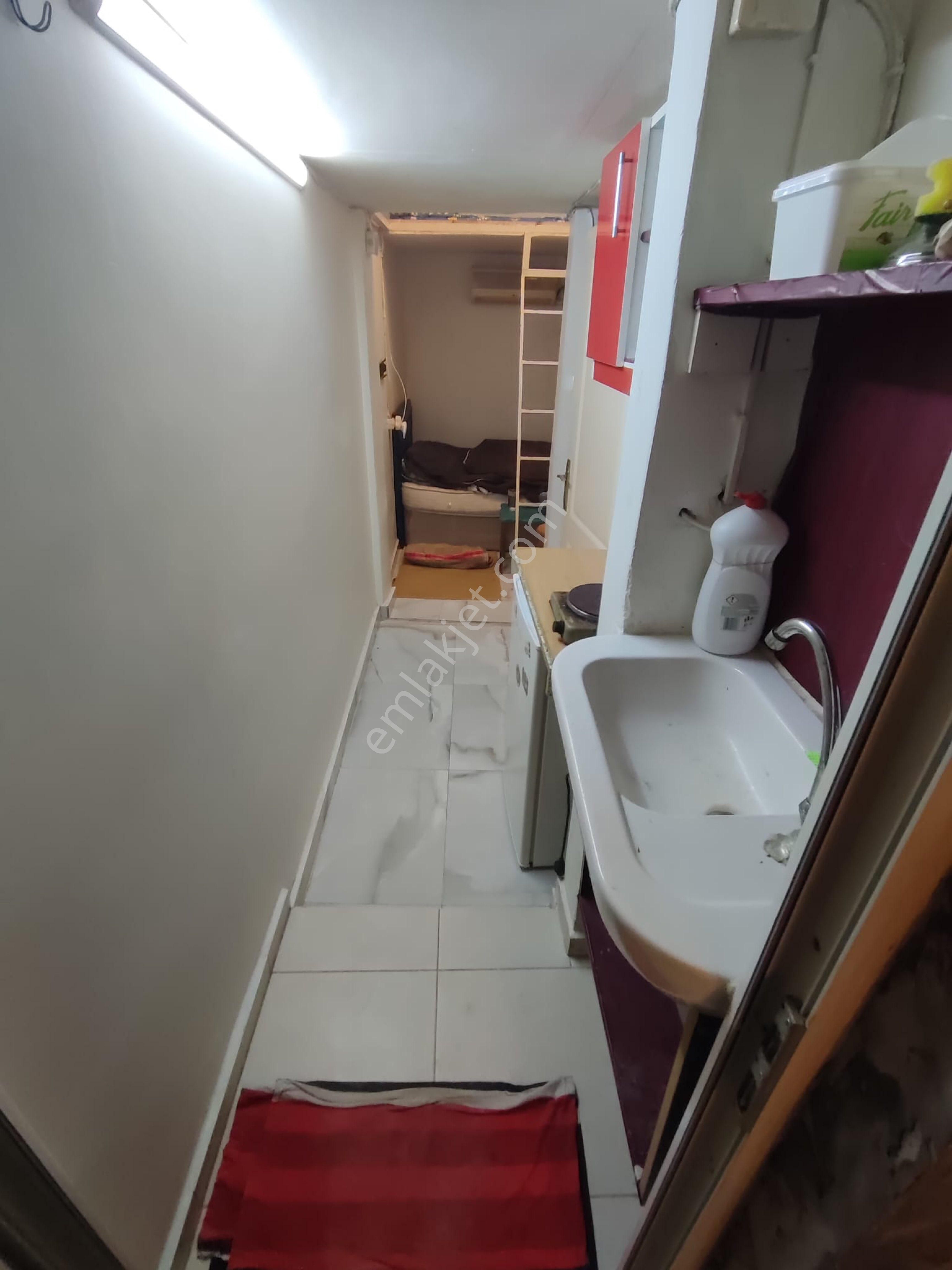 Seyhan Yeşilyurt Mahallesinde Metro Yanında Eşyalı Kiralık 1+0 - Görsel 7