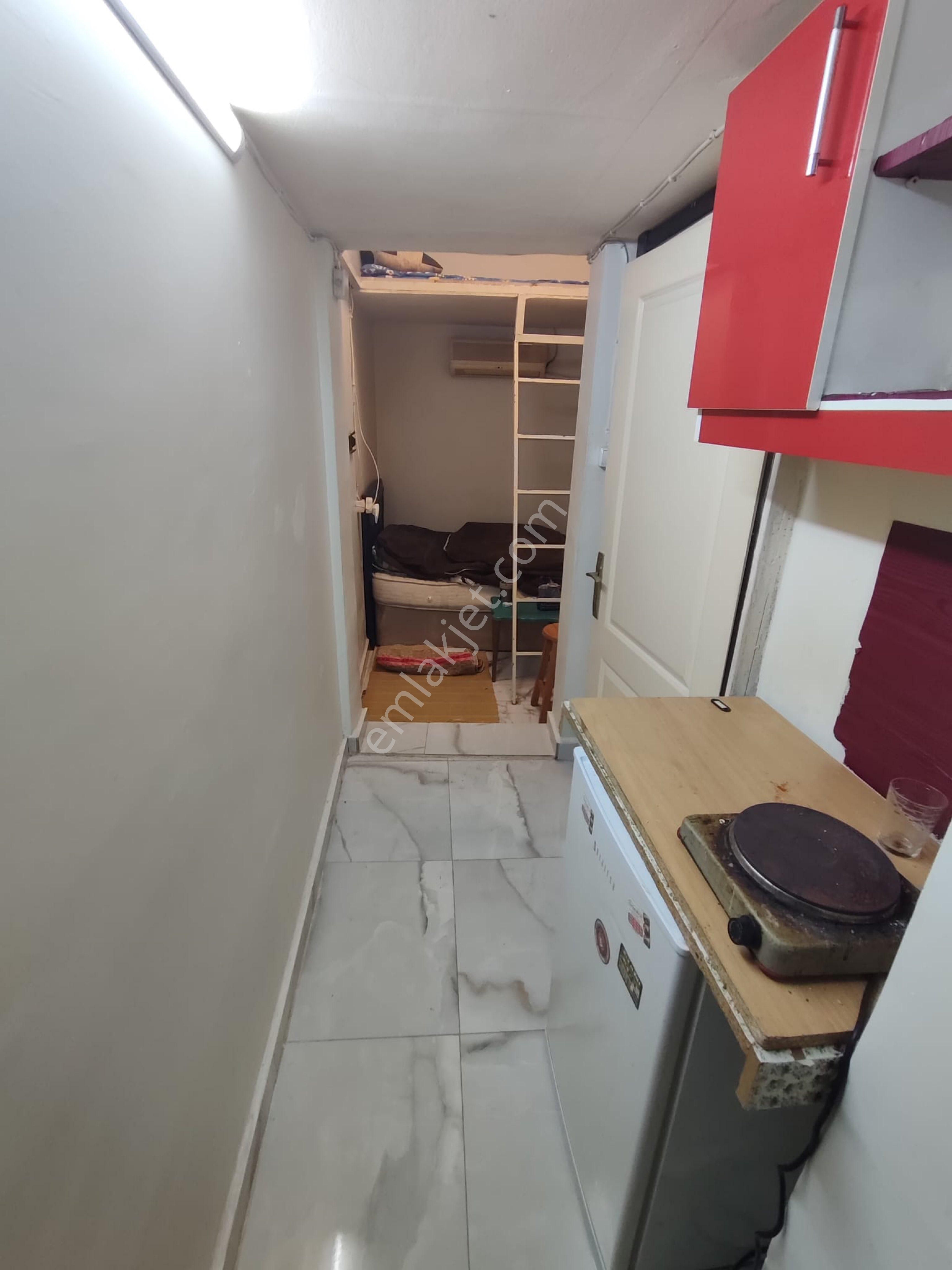 Seyhan Yeşilyurt Mahallesinde Metro Yanında Eşyalı Kiralık 1+0 - Görsel 3