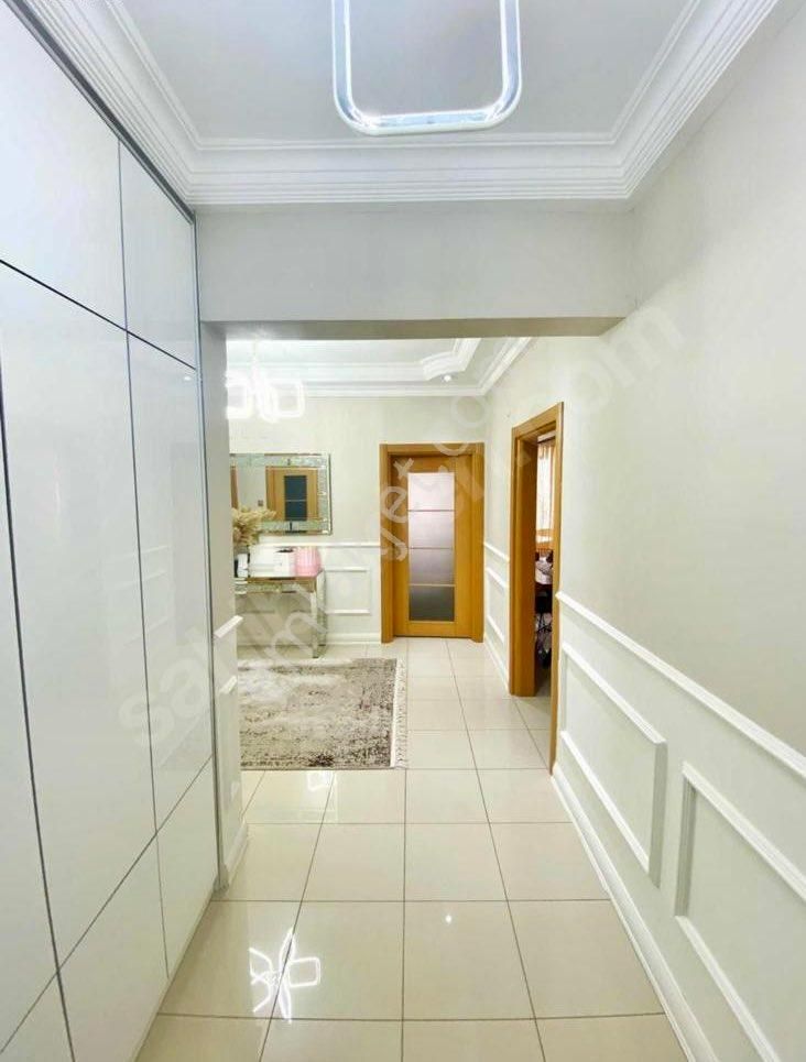 Prestijli Konumda, Tramvay Karşısı 4+1 Lüks Daire - Görsel 18