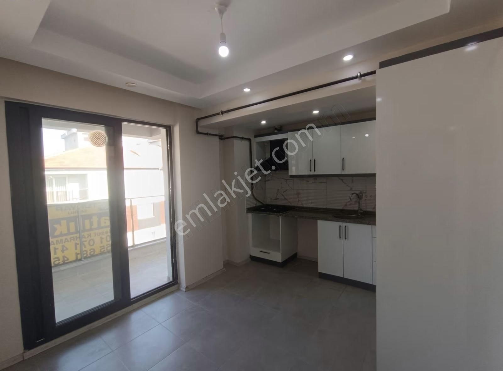 Namıkkemal Mah.de Müstakil Otoparklı Satılık 2+1 Daire - Görsel 18