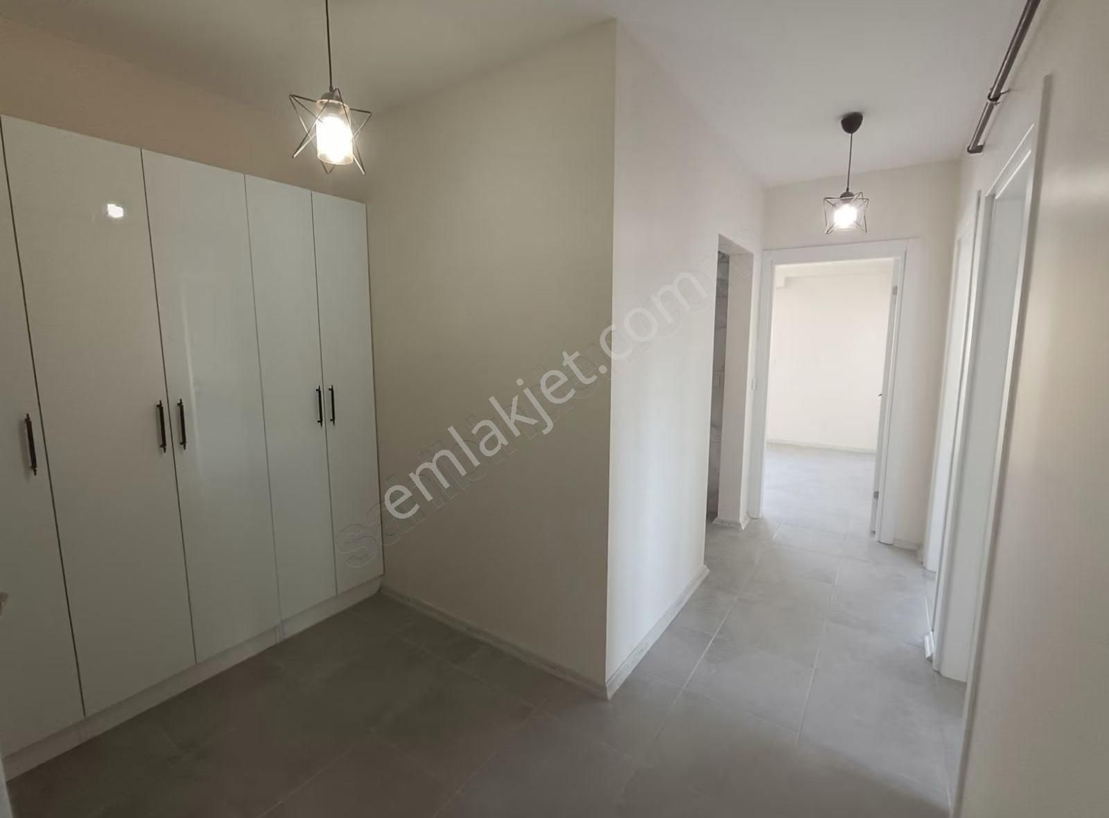 Namıkkemal Mah.de Müstakil Otoparklı Satılık 2+1 Daire - Görsel 22