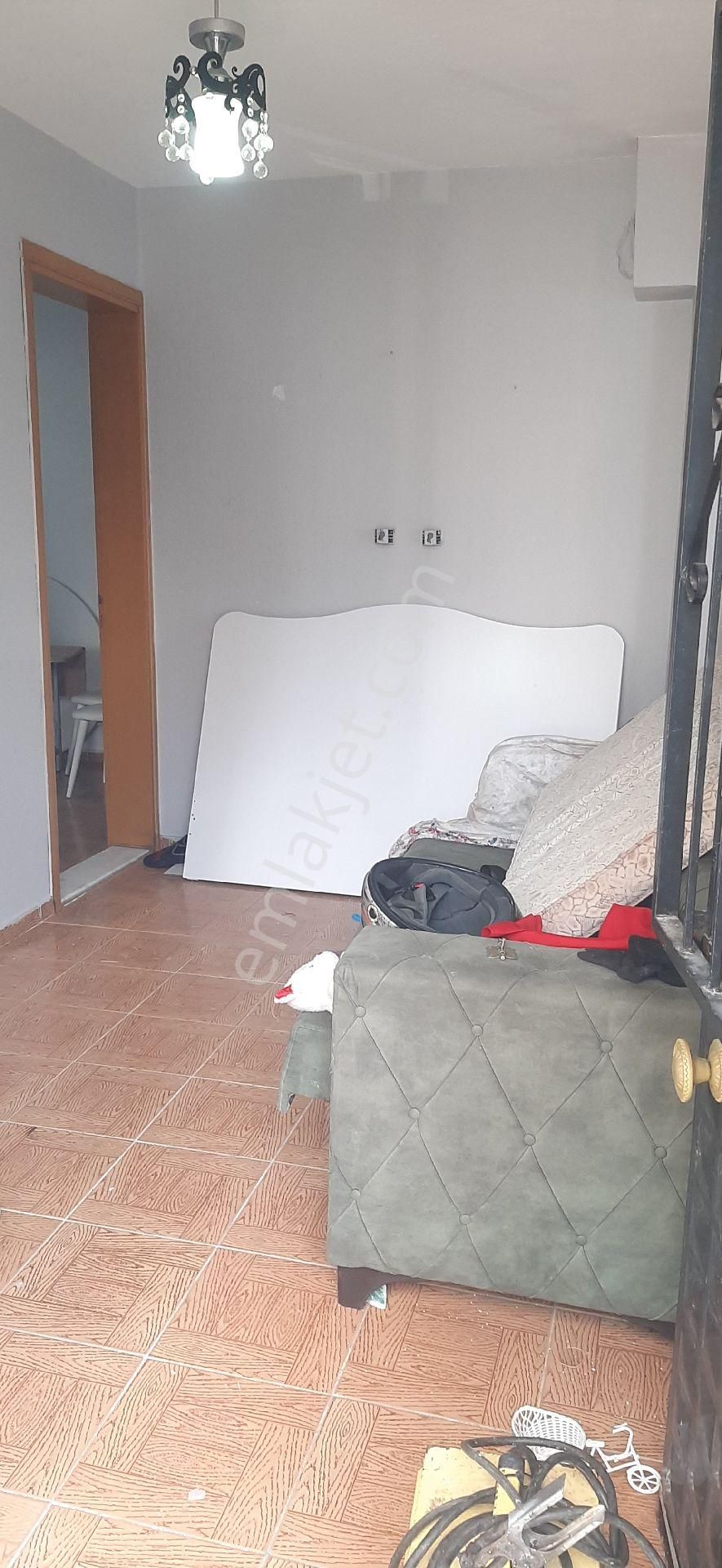 Karabaglar Selvili Mahalleside Kiralık 2+1 Daire - Görsel 7