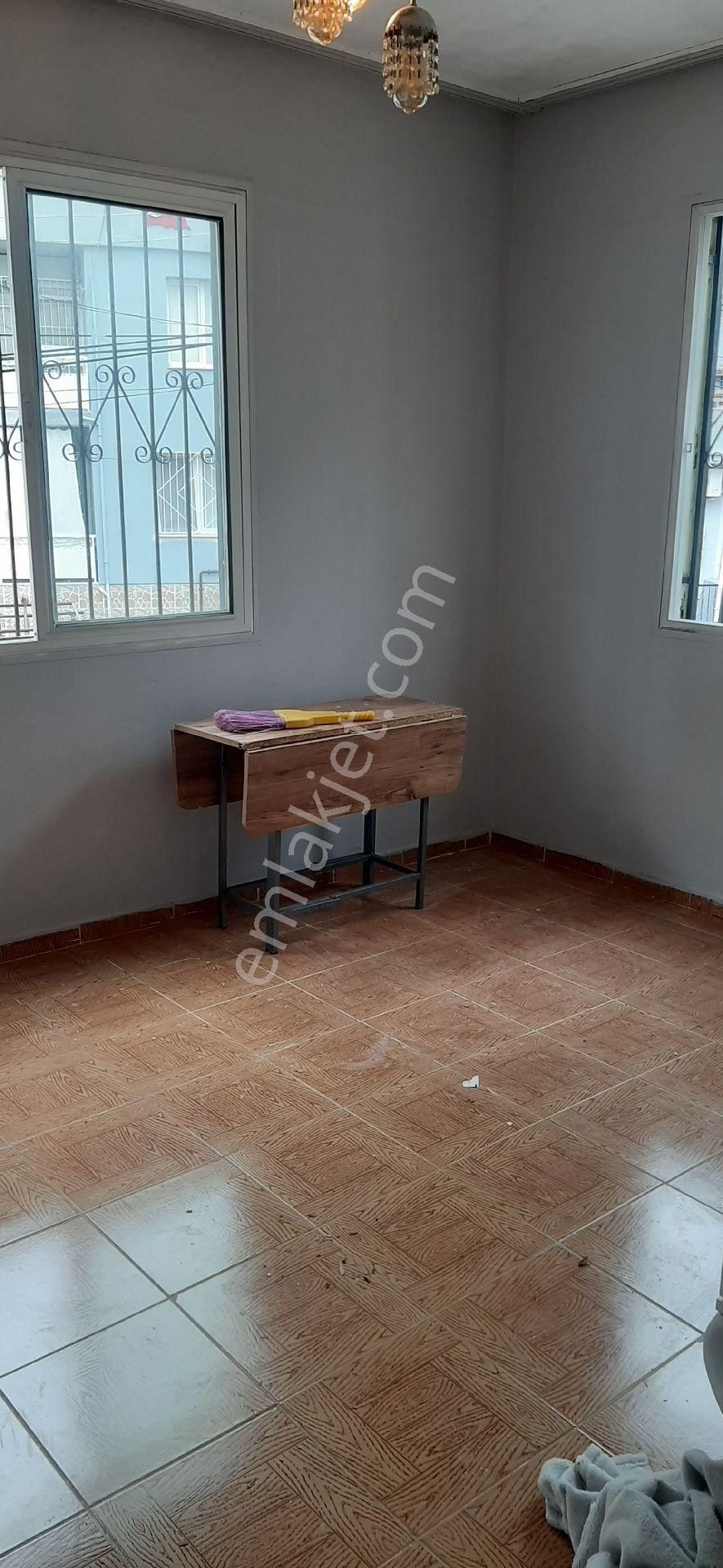 Karabaglar Selvili Mahalleside Kiralık 2+1 Daire - Görsel 4