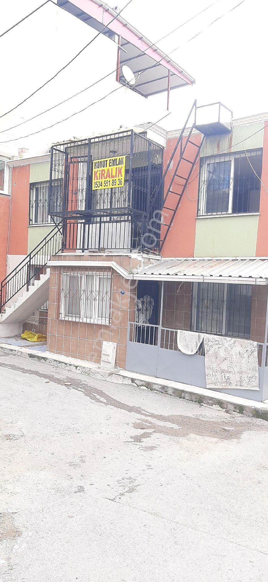 Karabaglar Selvili Mahalleside Kiralık 2+1 Daire