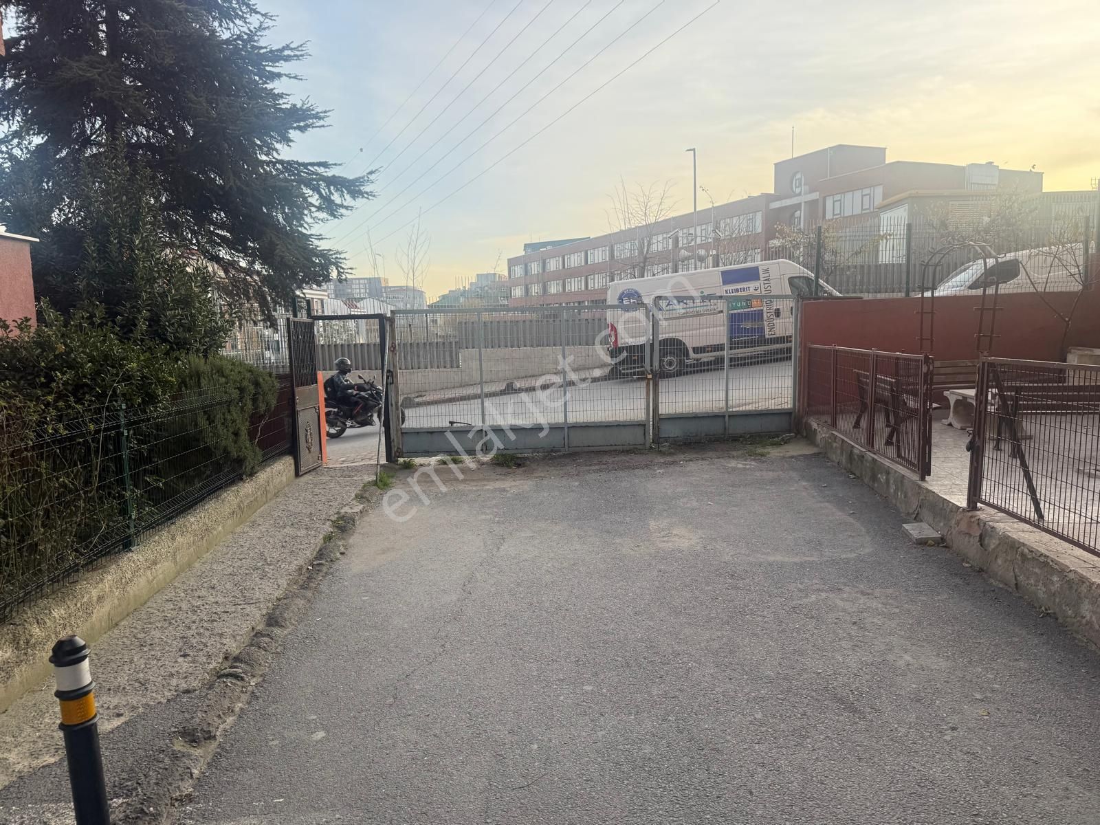 Barış'tan Özenemek Sitesnde 3+1'den 2+1 Çevrilmiş Ön Cephe Daire - Görsel 16