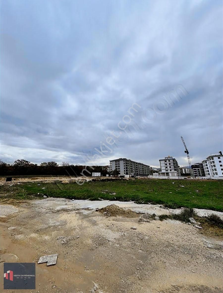 Kayapa Çamlıkta Cadde Üzerinde Satılık Dükkanlar